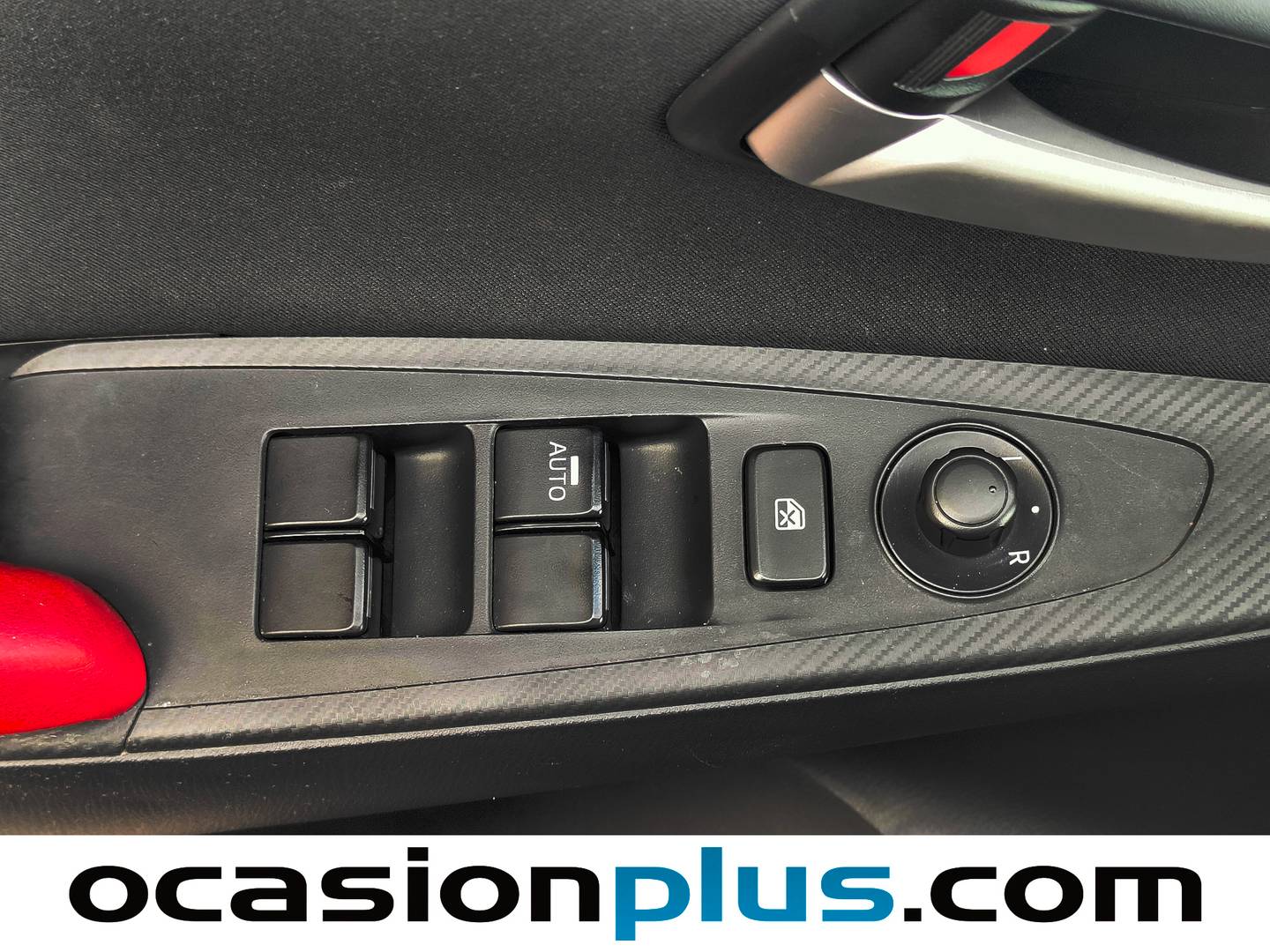 Foto Mazda Mazda2 Mazda Mazda 2 1.5 GE Style+ Confort Red (90 CV)