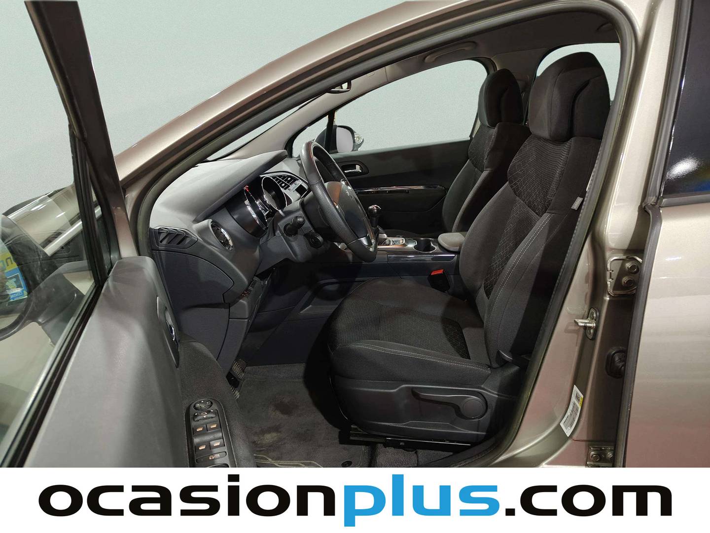 Foto asientos delanteros Peugeot 3008 Peugeot 3008 1.6 VTI Style (120 CV)