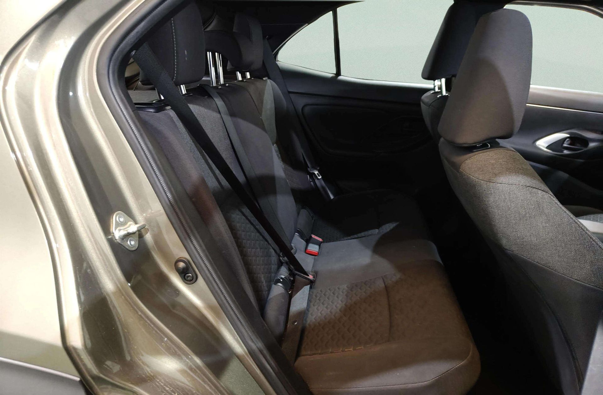 Toyota Yaris Cross 120H Active Tech - foto 17