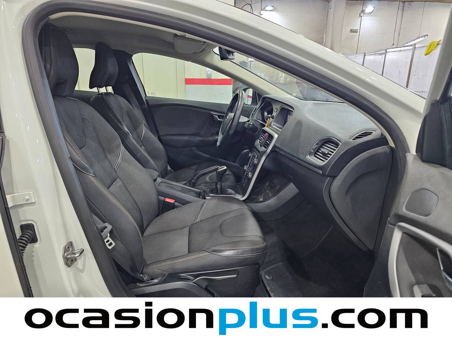 Foto Volvo V40 Cross Country Volvo V40 Cross Country D2 Plus (120 CV)