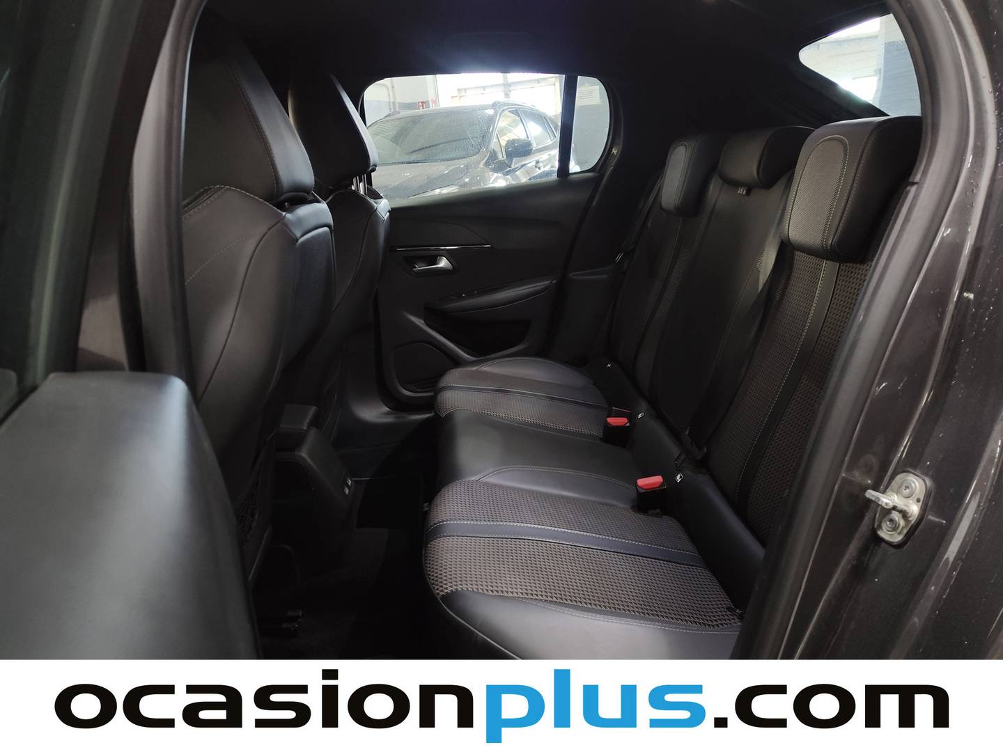 Foto asientos traseros Peugeot 208 Peugeot 208 BlueHDi 100 GT (100 CV)