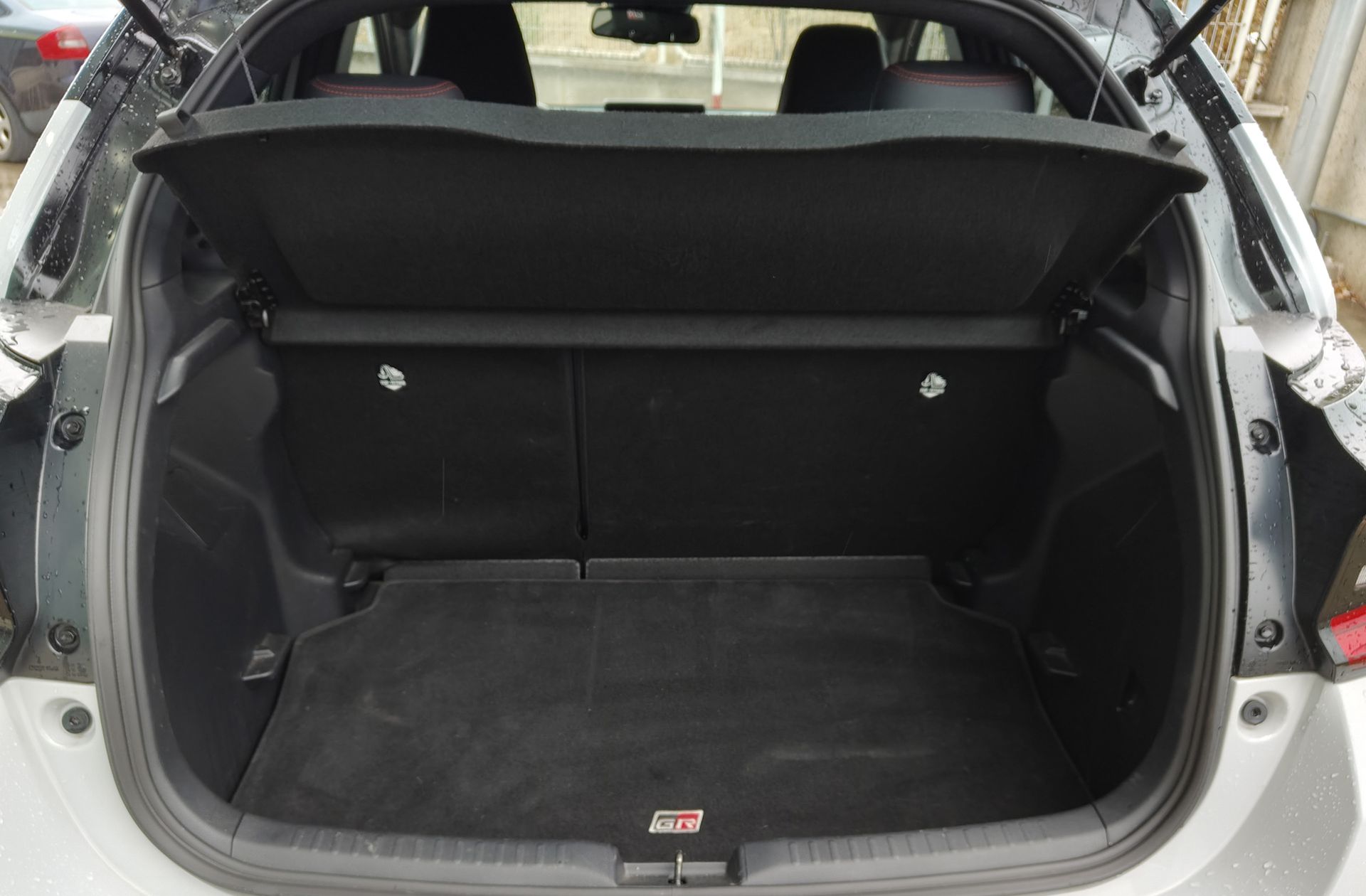 Toyota Yaris 130H GR Sport Plus - foto 16