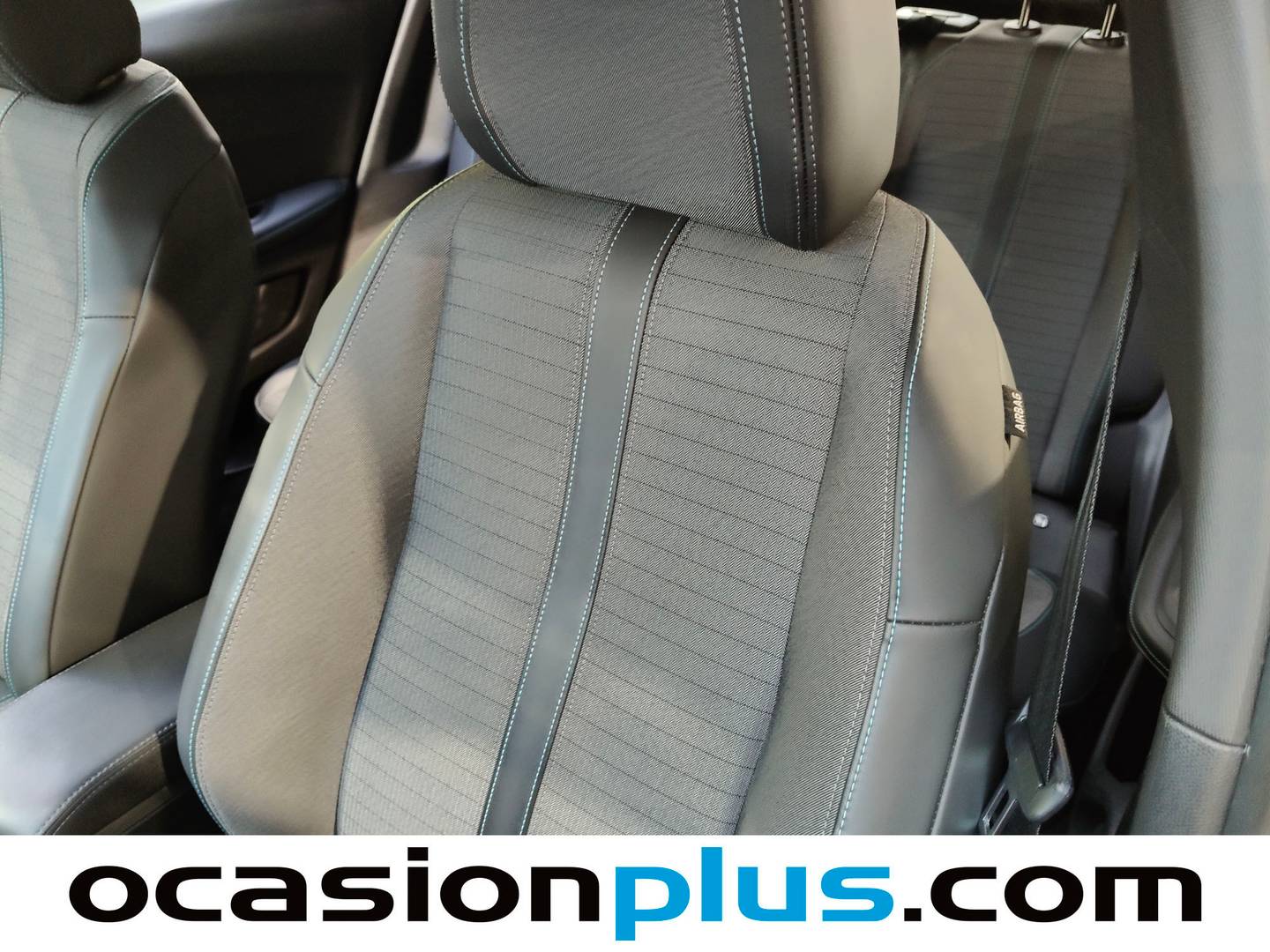 Equipamiento del Peugeot 2008 Peugeot 2008 PureTech 100 S&S Allure Pack (100 CV)