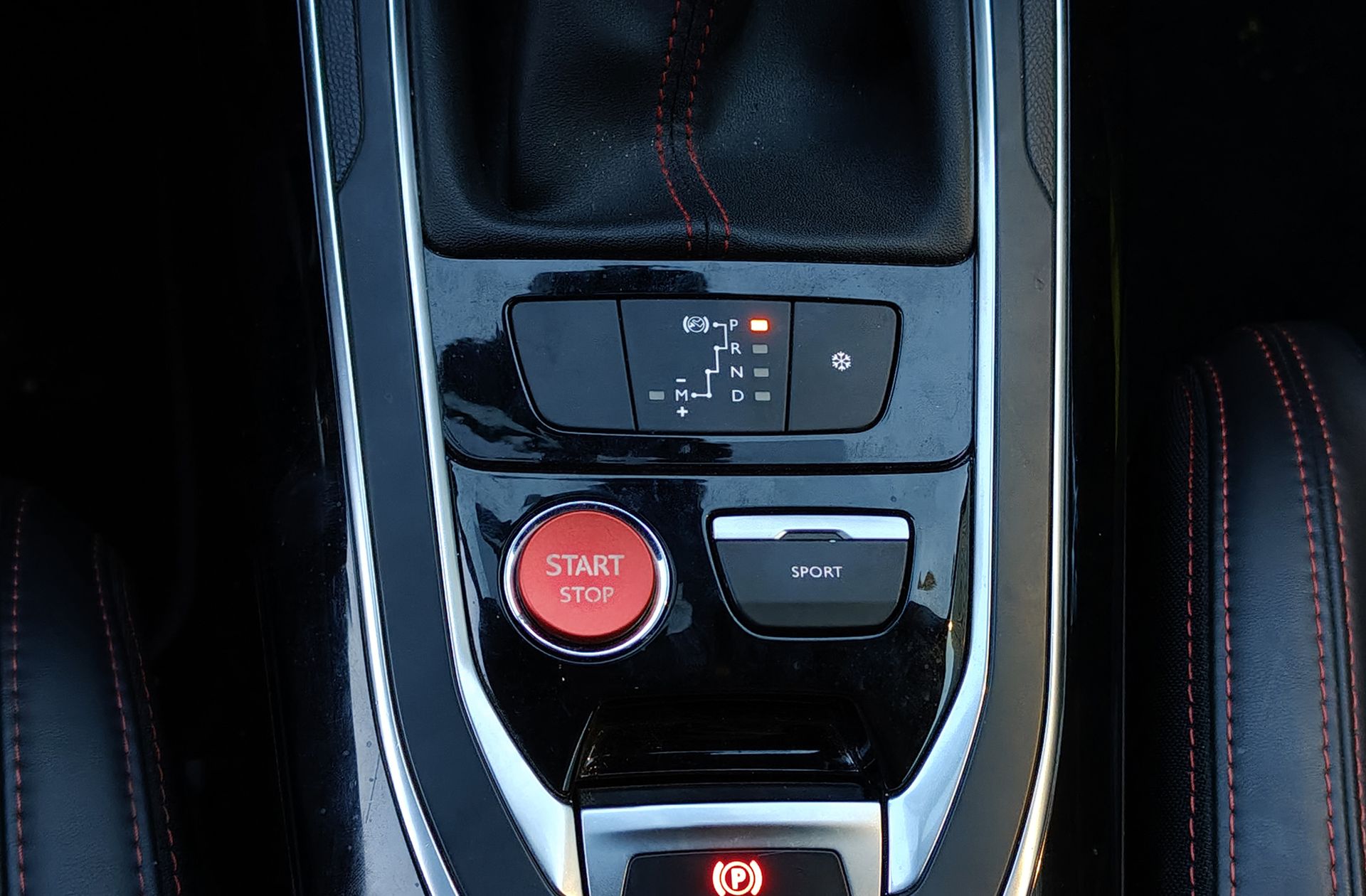 Peugeot 308 2.0 BlueHDi EAT6 - foto 30