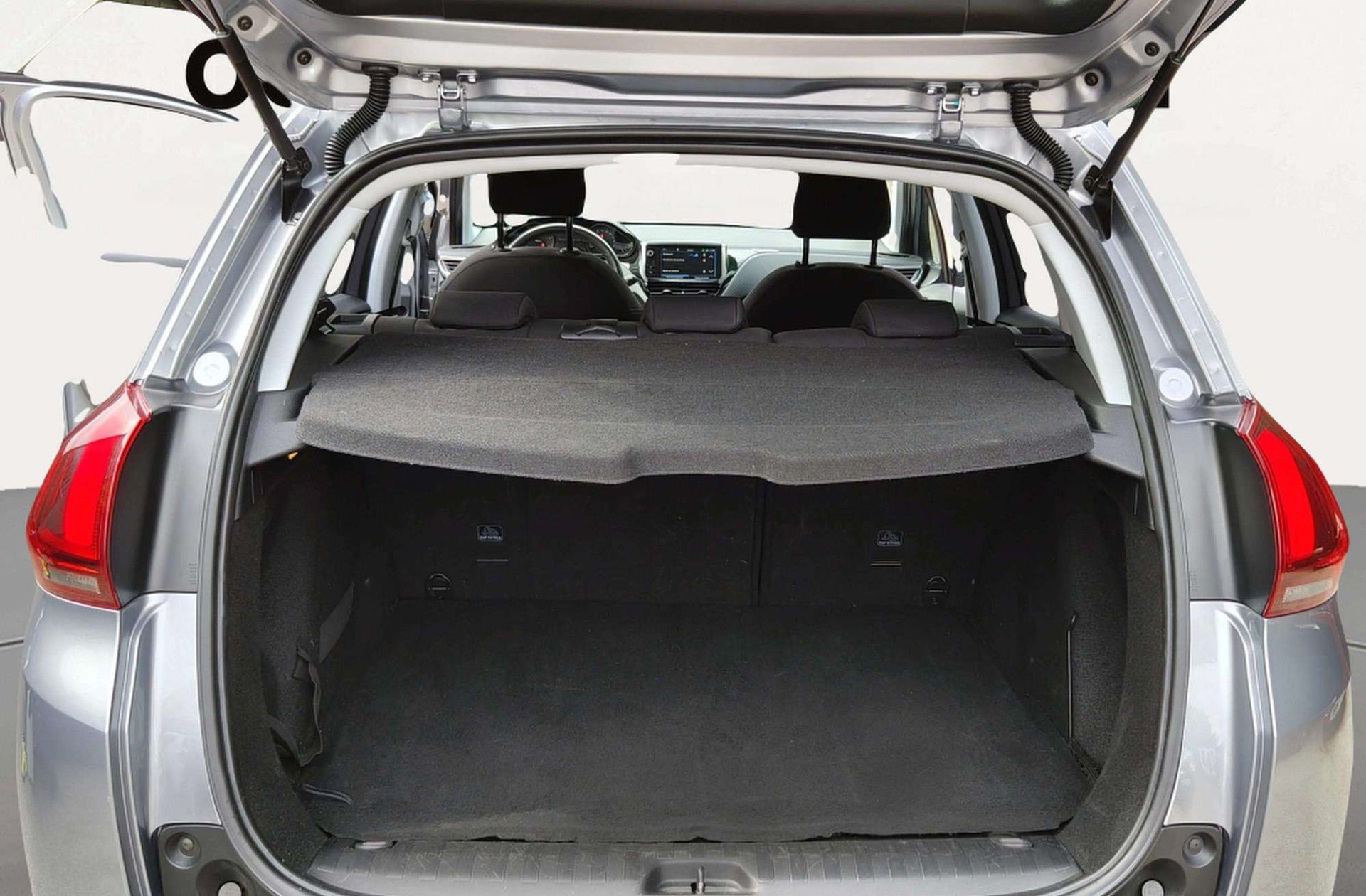 Peugeot 2008 BlueHDi 100 Style - foto 17