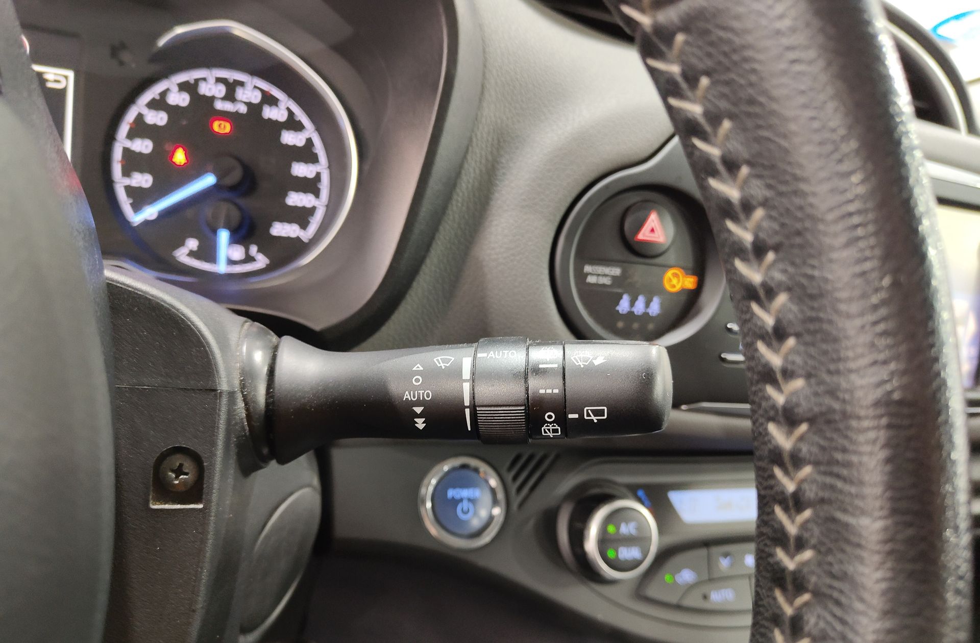 Toyota Yaris 1.5 Hybrid Active - foto 22