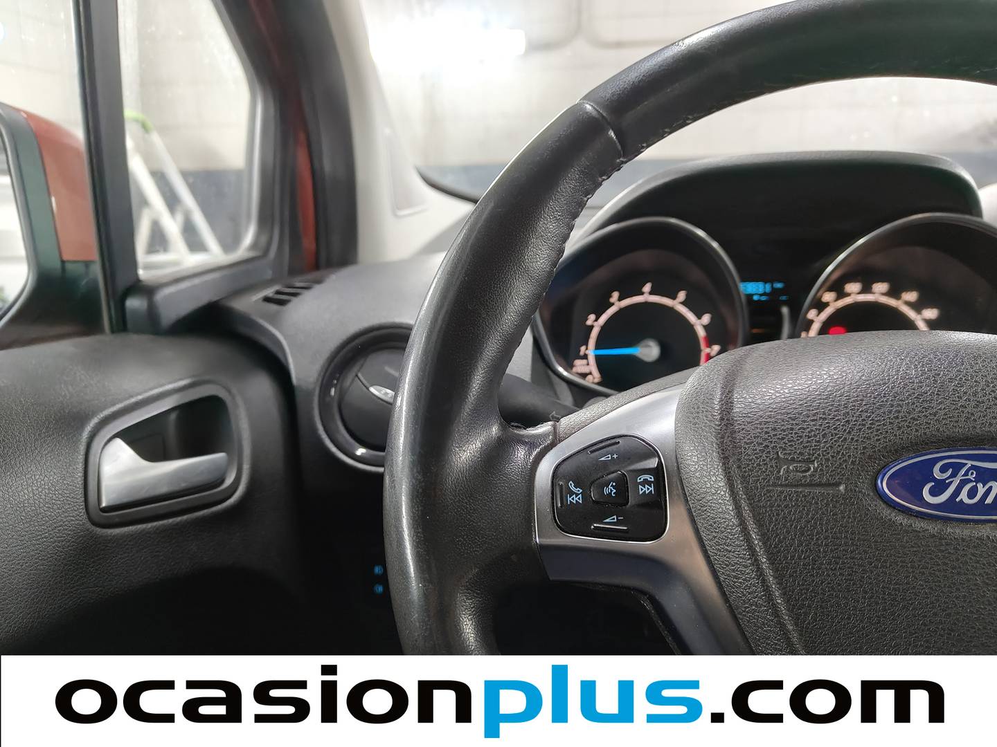 Foto Ford Tourneo Courier Ford Tourneo Courier 1.0 EcoBoost Titanium (100 CV)