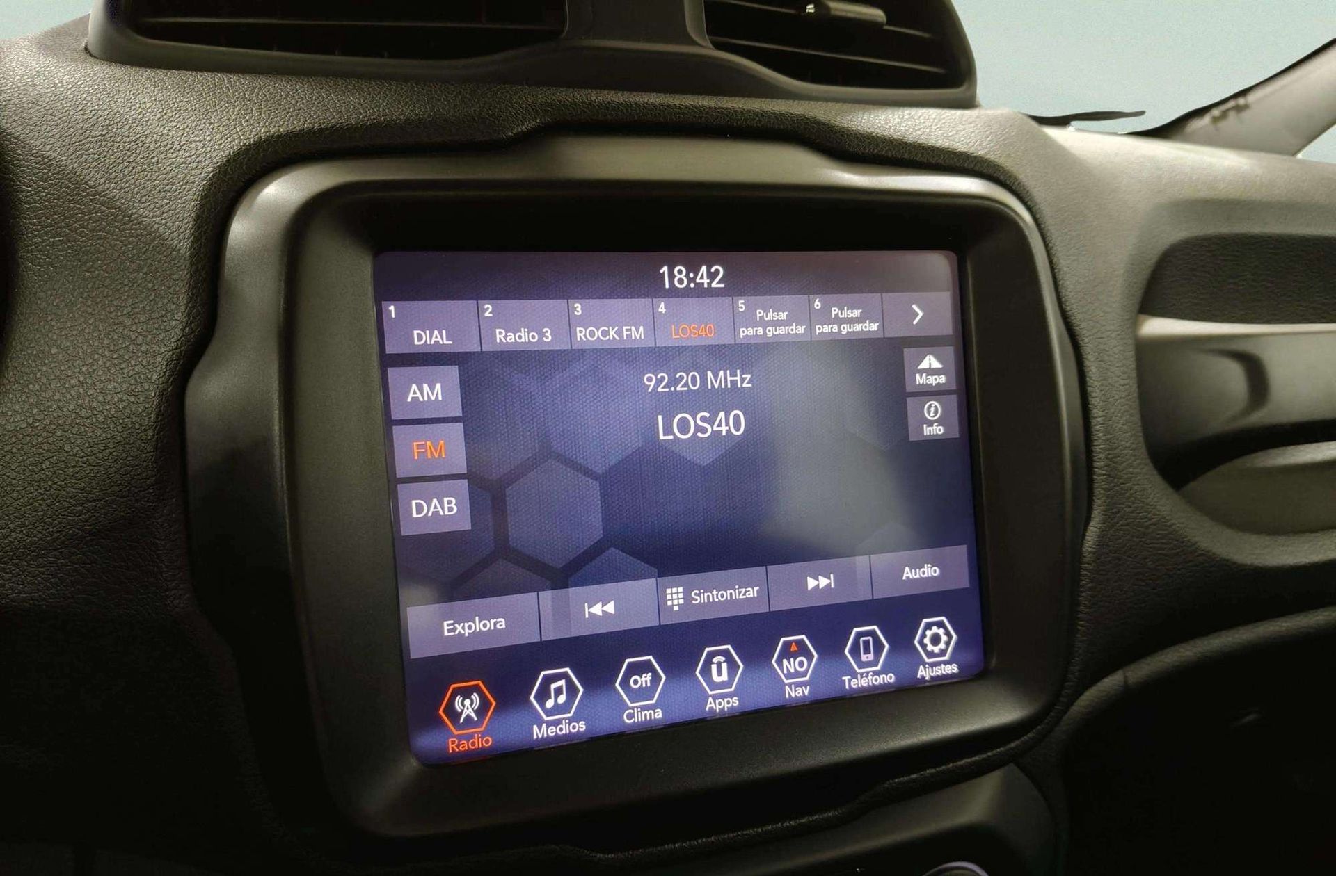 Jeep Renegade 1.0G Night Eagle II 4x2 - foto 29