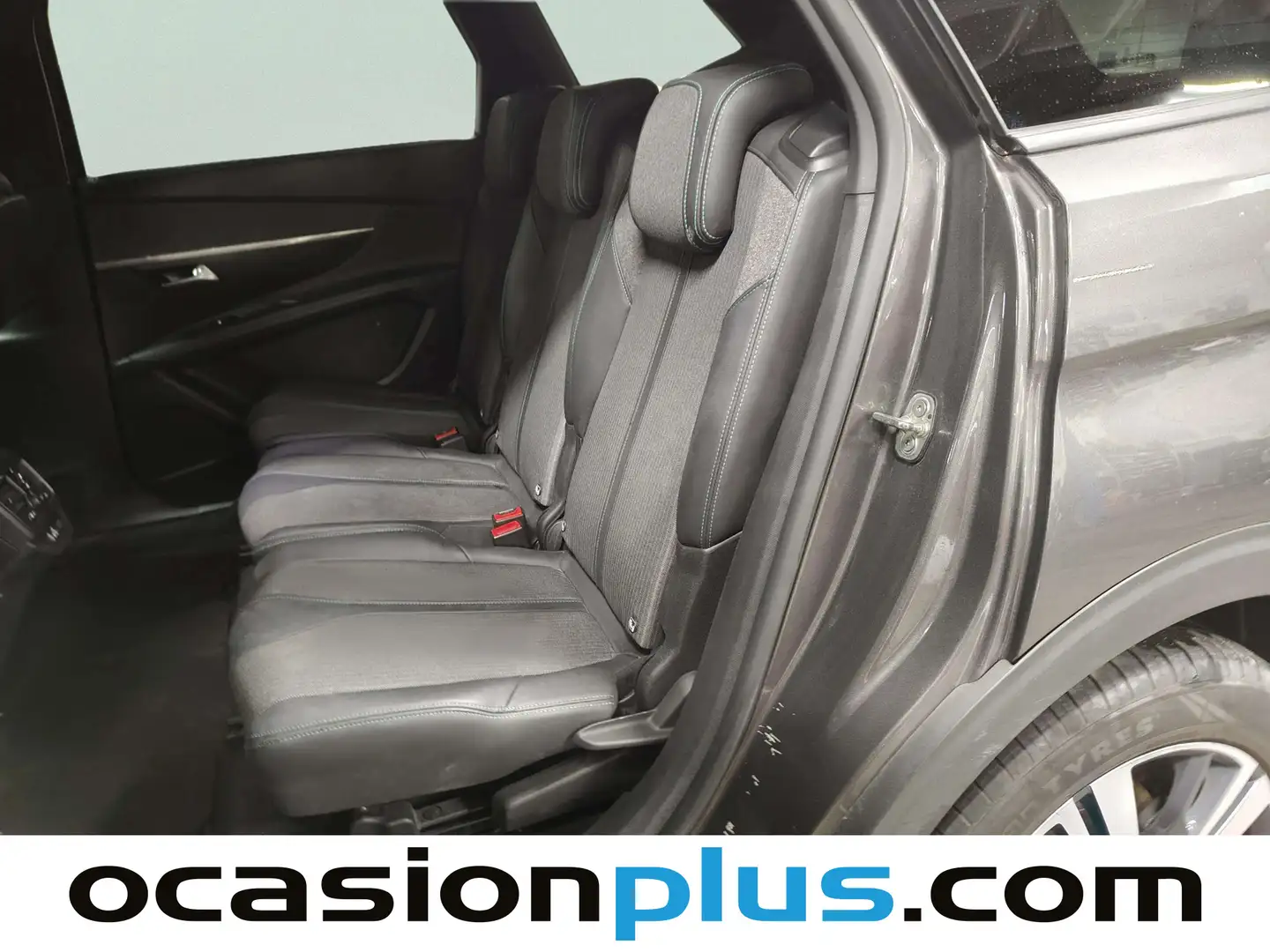 Foto Peugeot 5008 Peugeot 5008 PureTech 130 S&S Allure Pack EAT8 (130 CV)