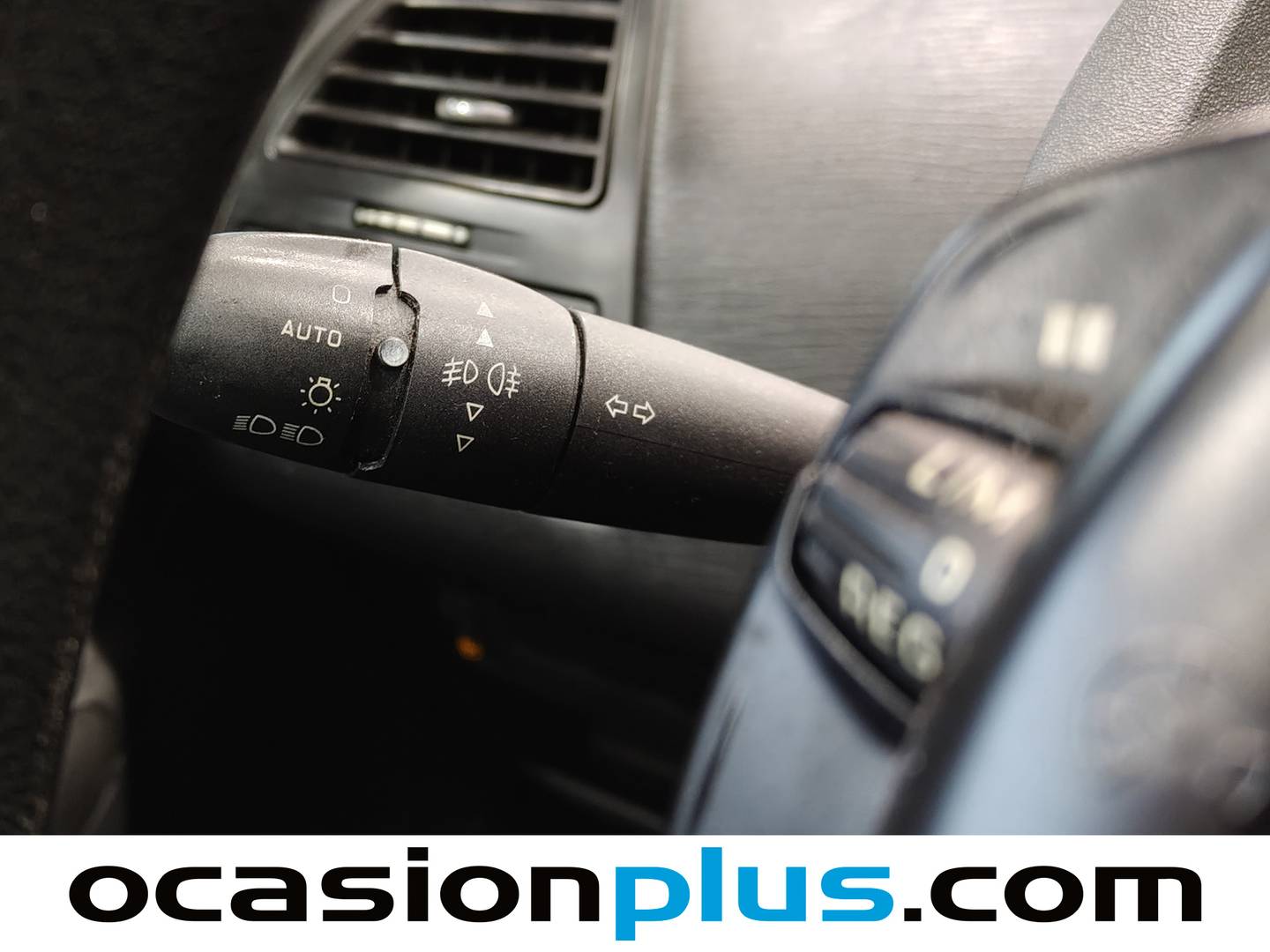 Equipamiento del Citroën C4 Citroën C4 1.6 16v Collection (110 CV)