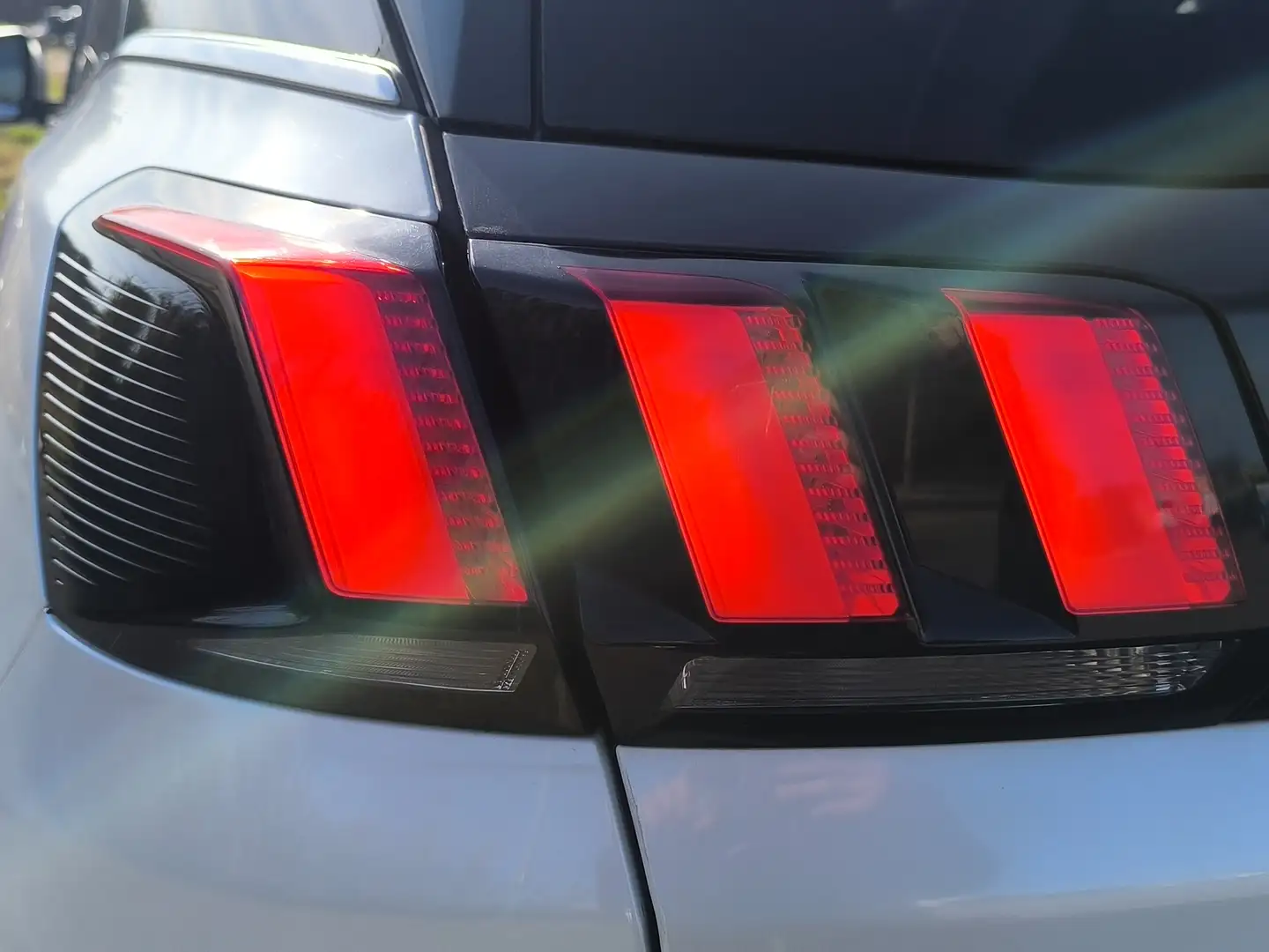 Foto Peugeot 3008 Peugeot 3008 PureTech 180 GT Line EAT8 (180 CV)