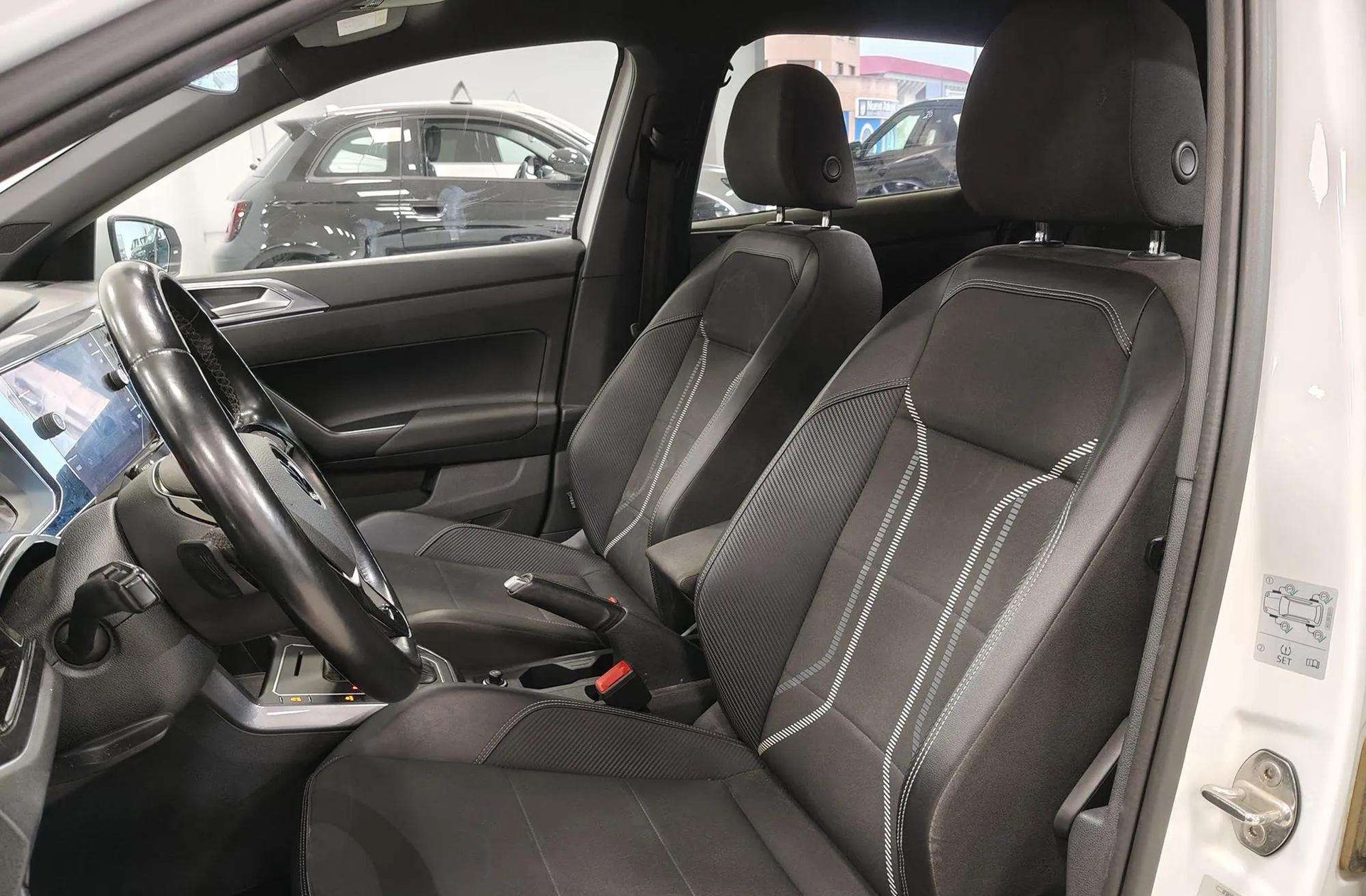 Volkswagen Polo R-Line 1.0 TSI DSG - foto 12