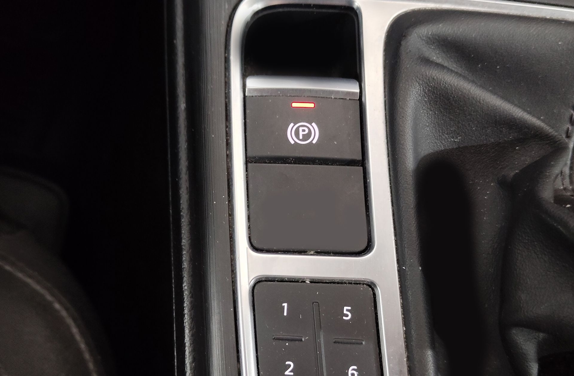 Audi A4 2.0 TDI - foto 33