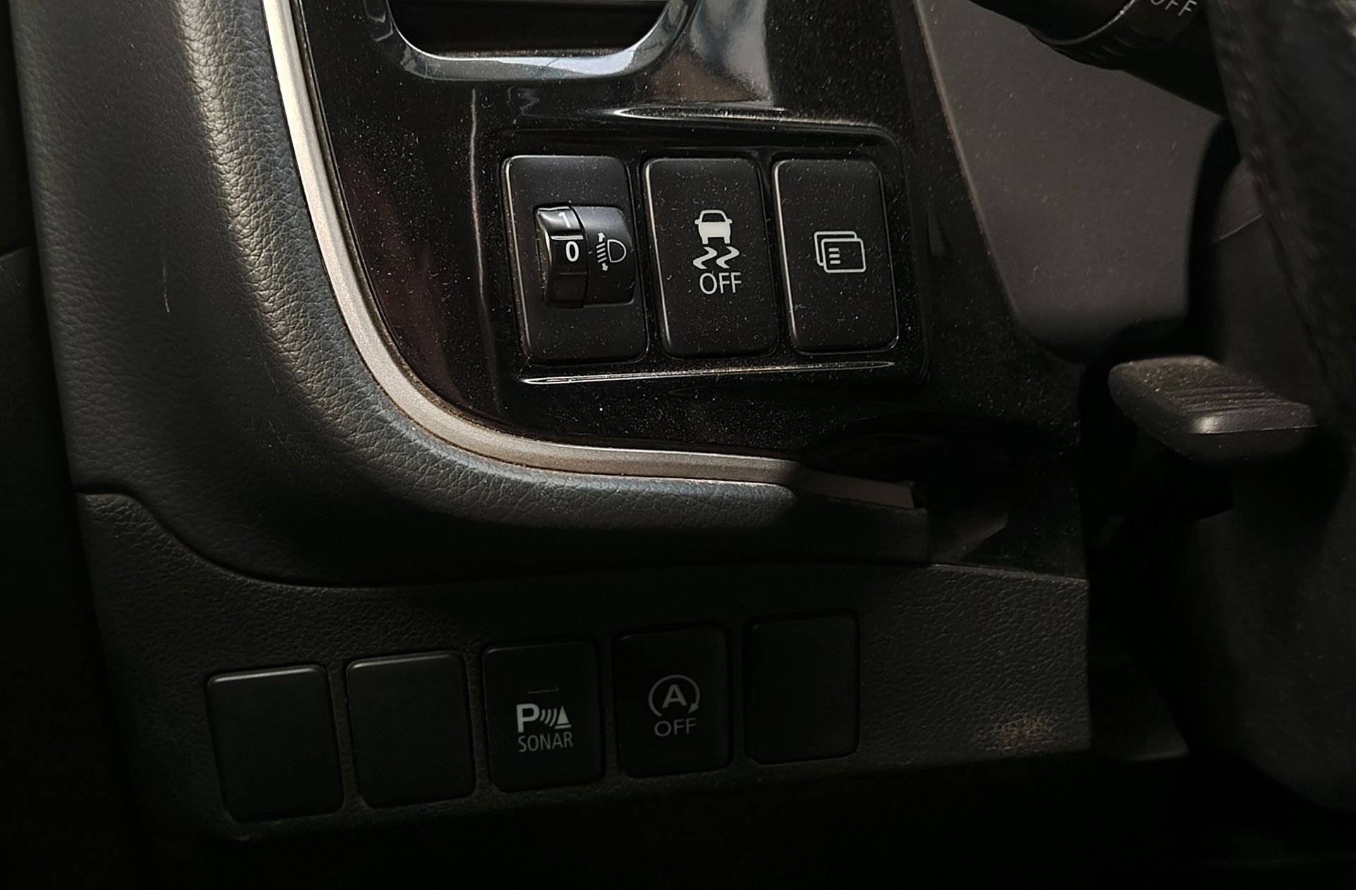 Mitsubishi Outlander 220 DI-D Challenge 2WD - foto 19