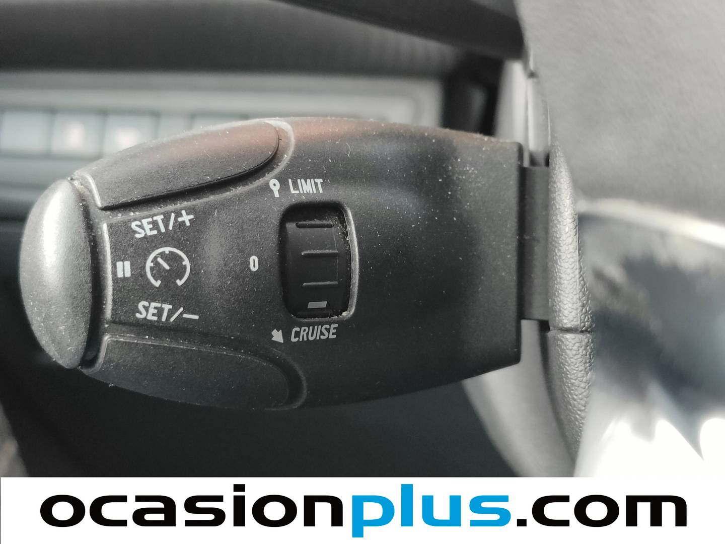 Acabados Peugeot 2008 Peugeot 2008 VTI 82 Active ETG5 (82 CV)