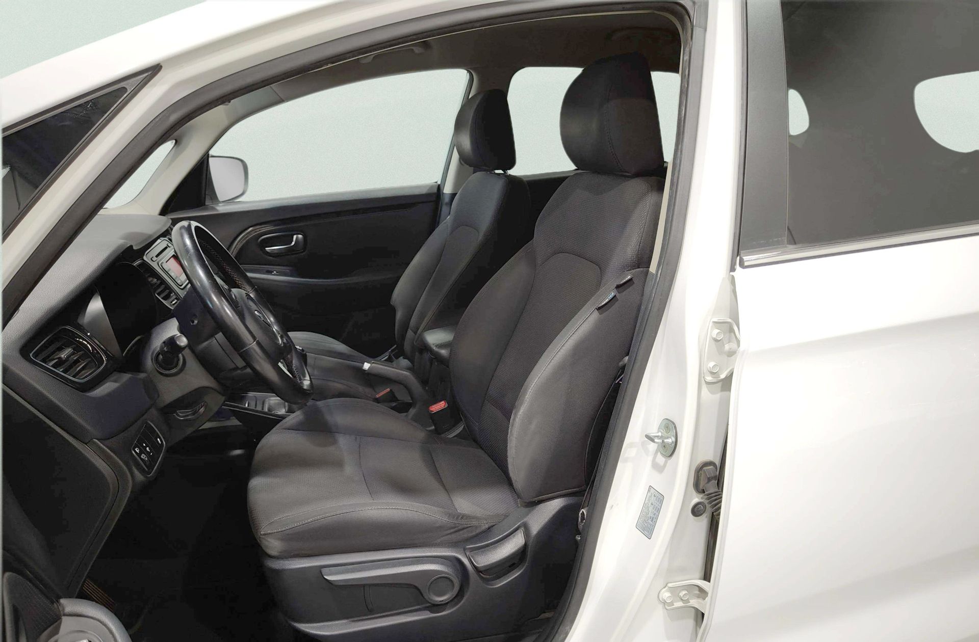 Kia Carens 1.6 GDi Drive - foto 9