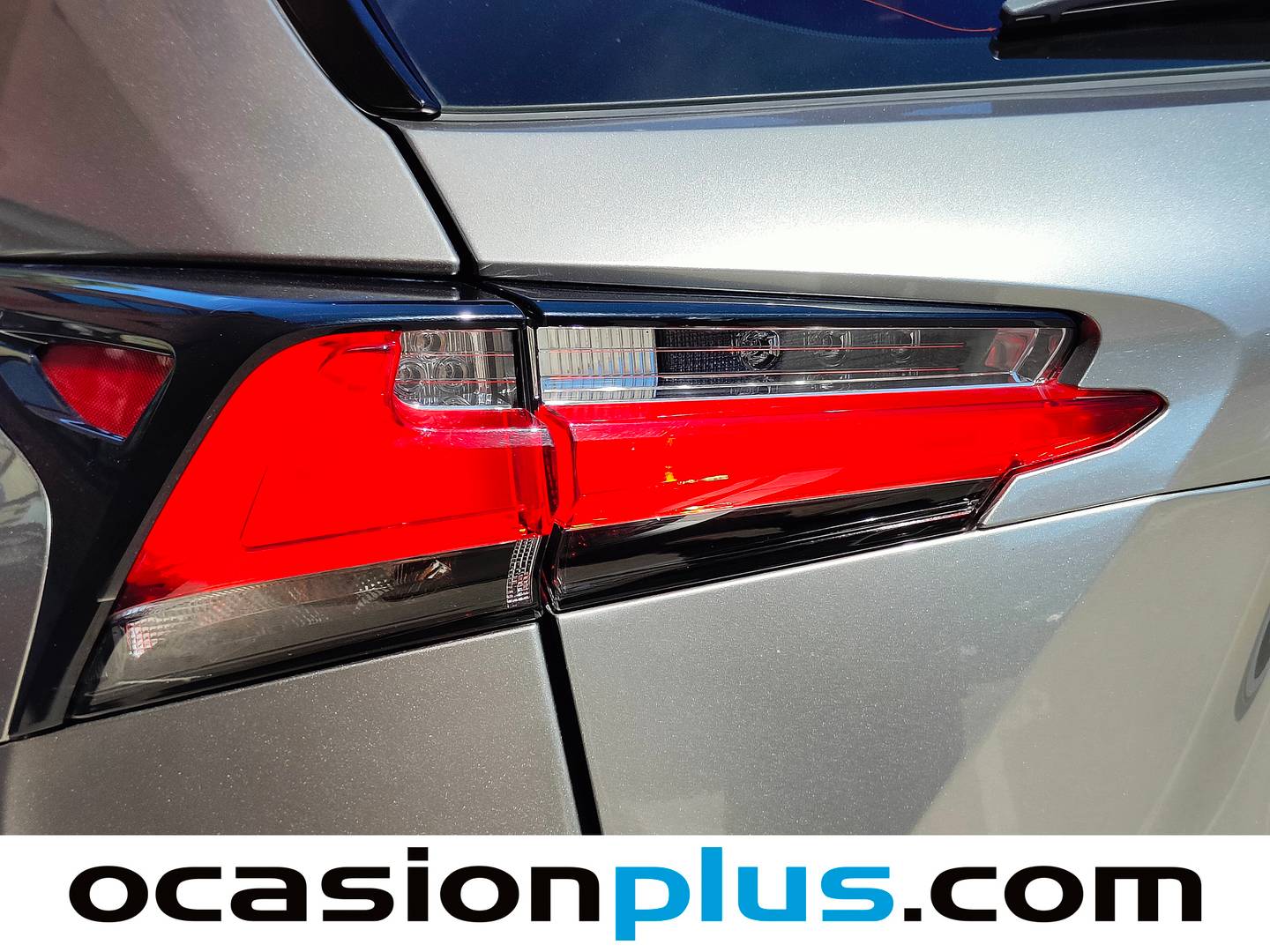Extras del Lexus NX Lexus NX 300h Corporate 2WD (197 CV)