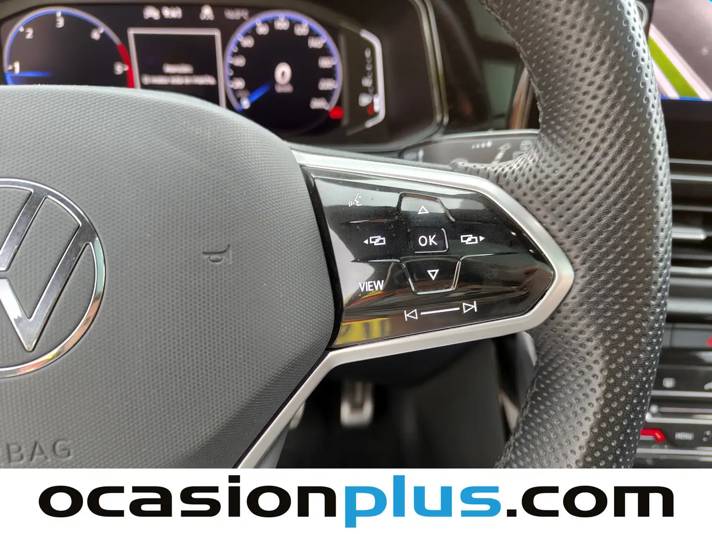 Foto Volkswagen T-Roc Volkswagen T-Roc R-Line 2.0 TDI (150 CV)