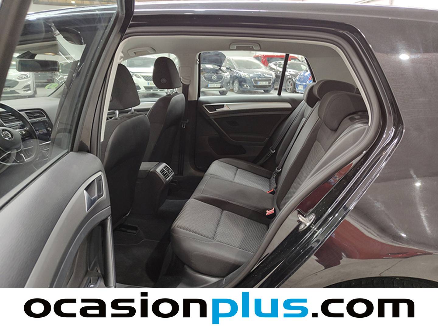 Foto asientos traseros Volkswagen Golf Volkswagen Golf Business 1.6 TDI (115 CV)