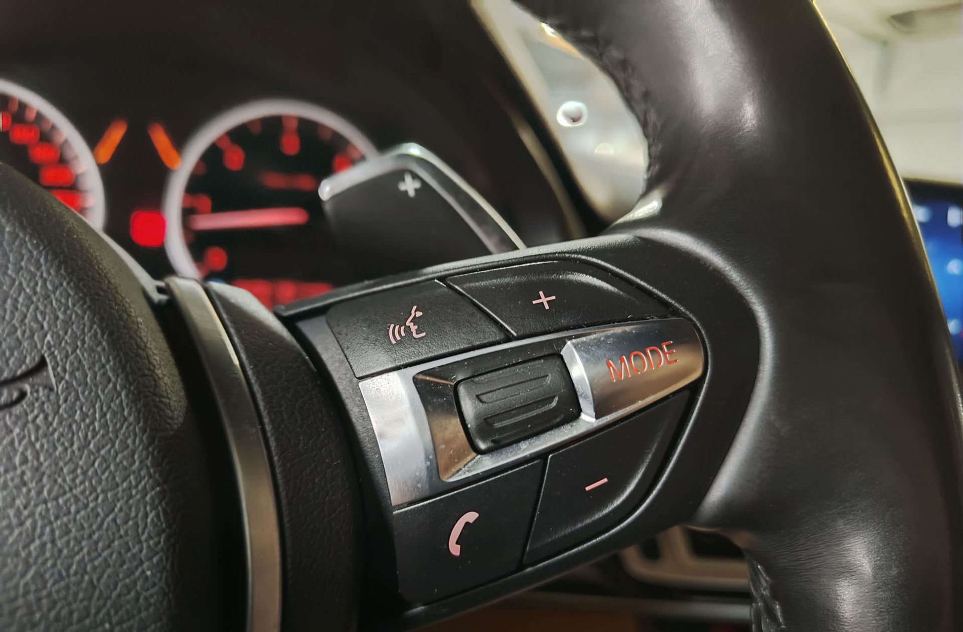 BMW X6 M50d - foto 32