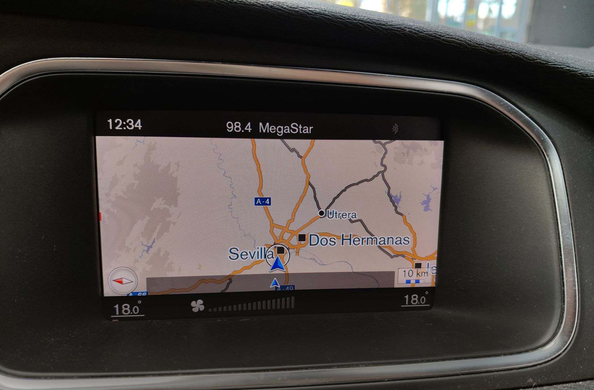 Volvo V40 R-Design Momentum - foto 7