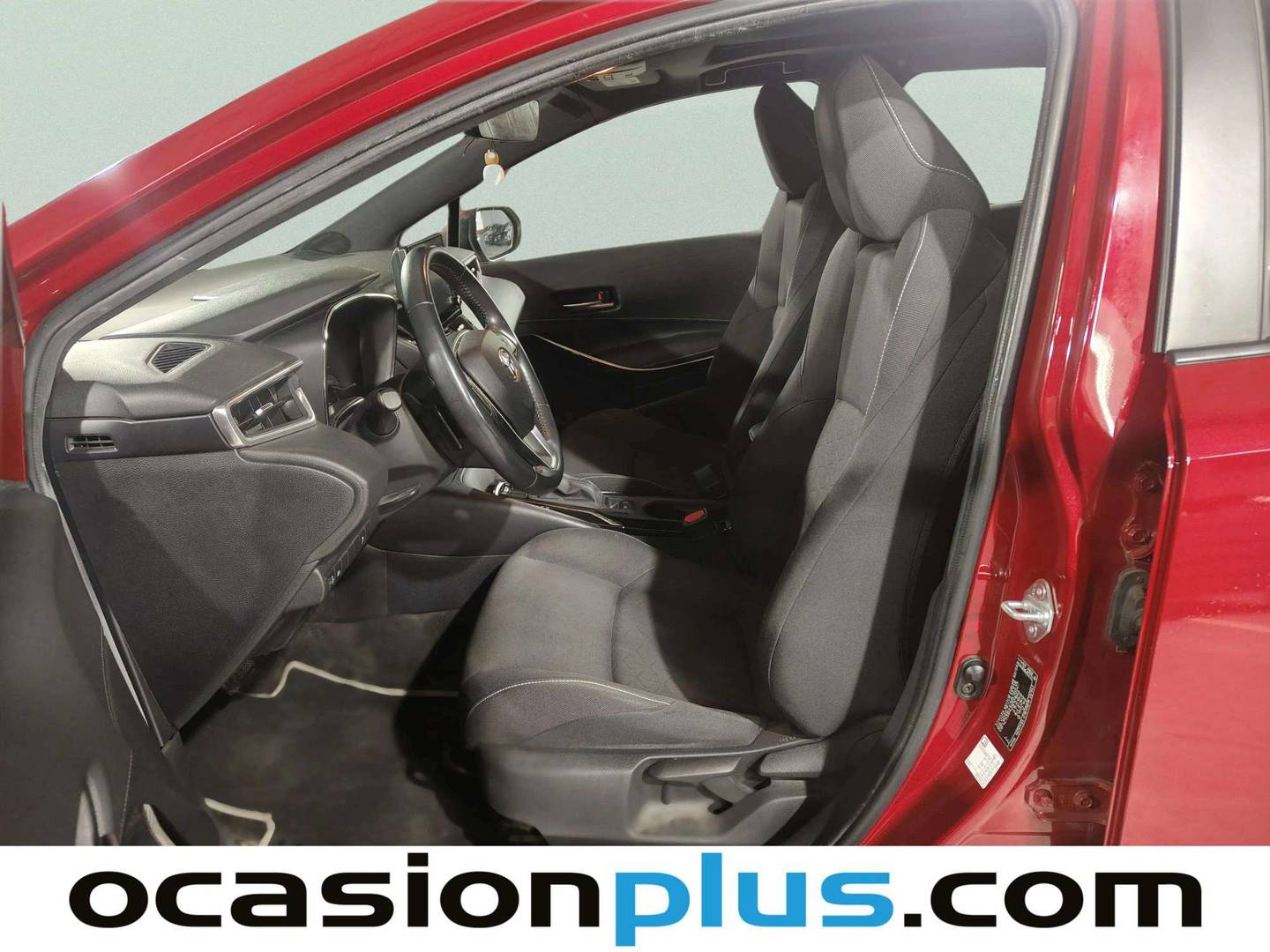 Foto asientos delanteros Toyota Corolla Toyota Corolla Touring Sports 180H Feel! E-CVT (180 CV)