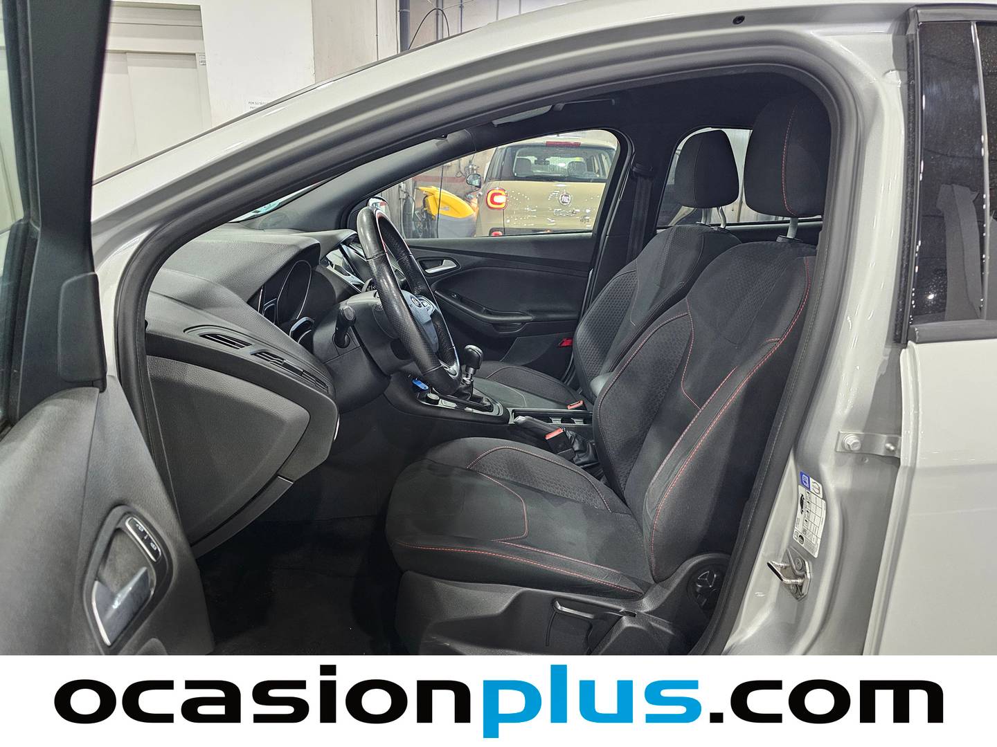 Foto Ford Focus Ford Focus 1.0 Ecoboost ST-Line Black&Red (125 CV)