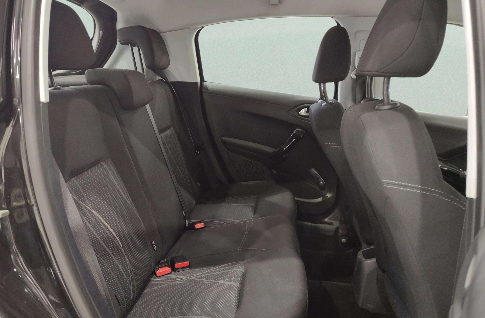 Peugeot 208 1.4 HDi Active - foto 13
