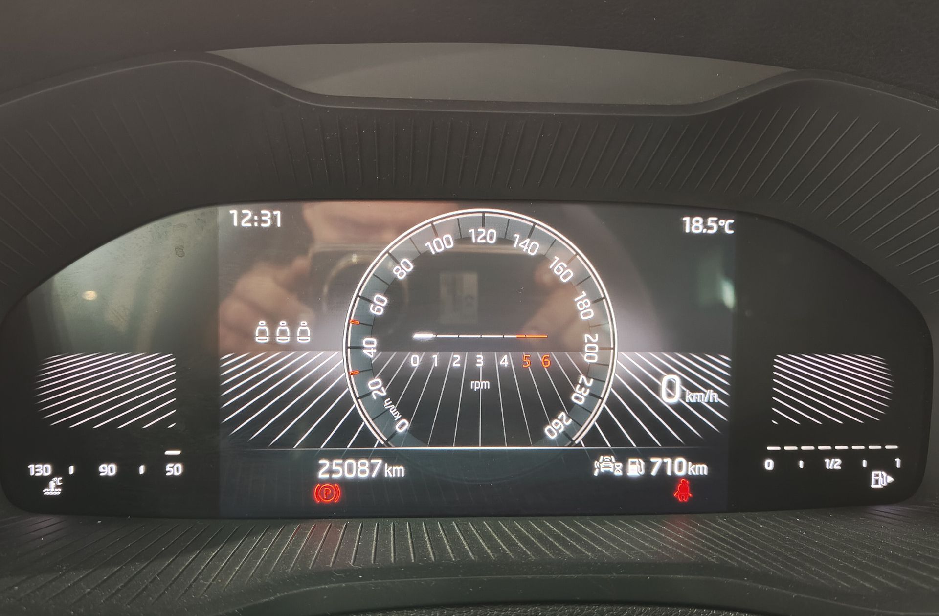 Škoda Karoq 2.0 TDI Selection - foto 21