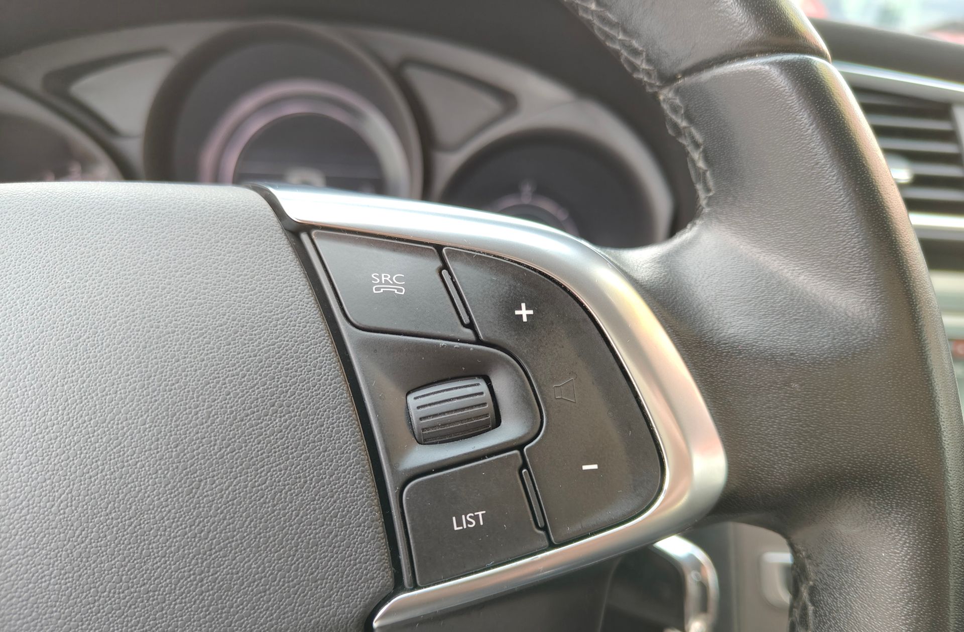 Citroën C4 1.2 PureTech Feel Edition - foto 24