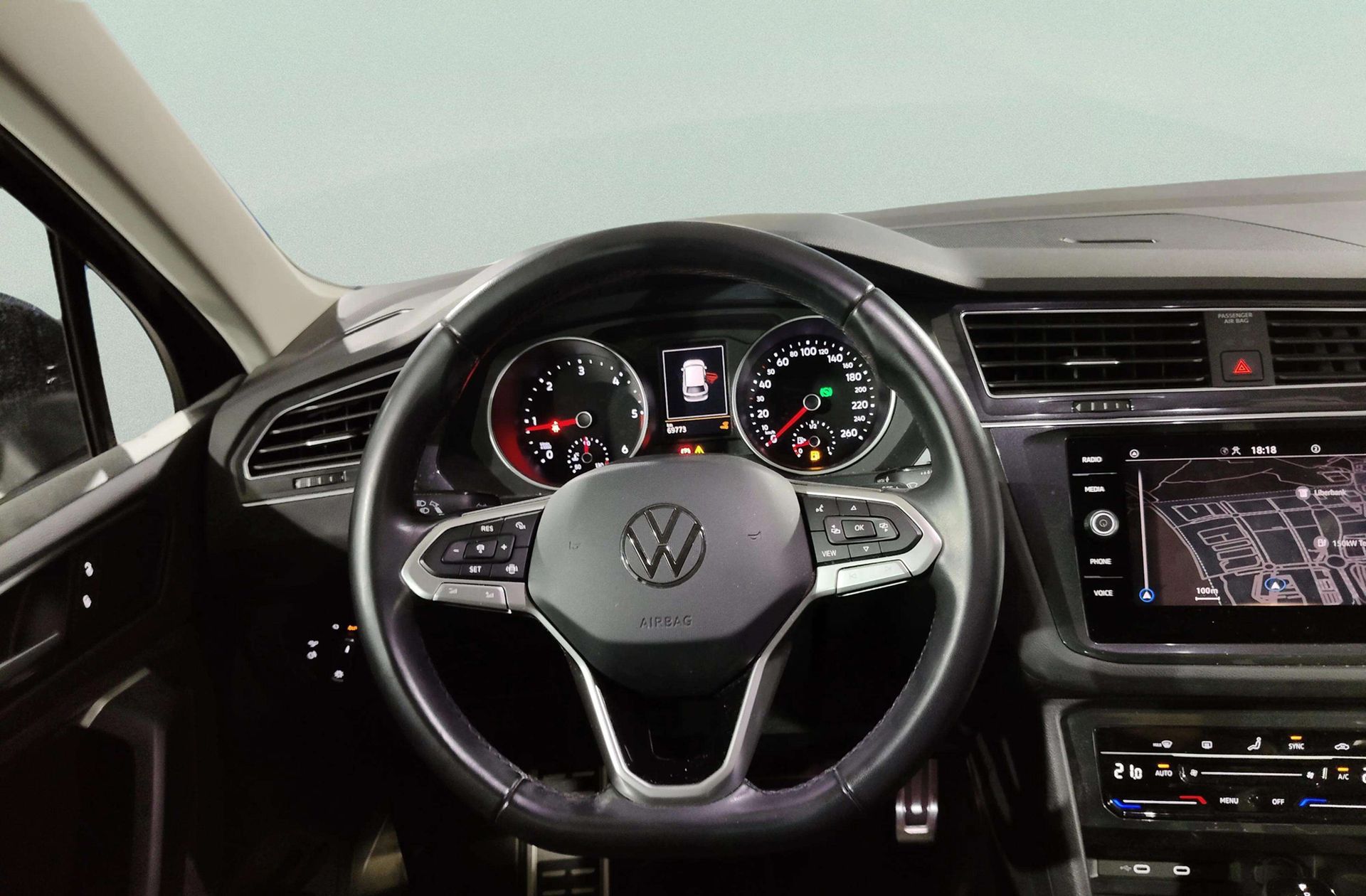 Volkswagen Tiguan Urban Sport 2.0 TDI DSG - foto 26