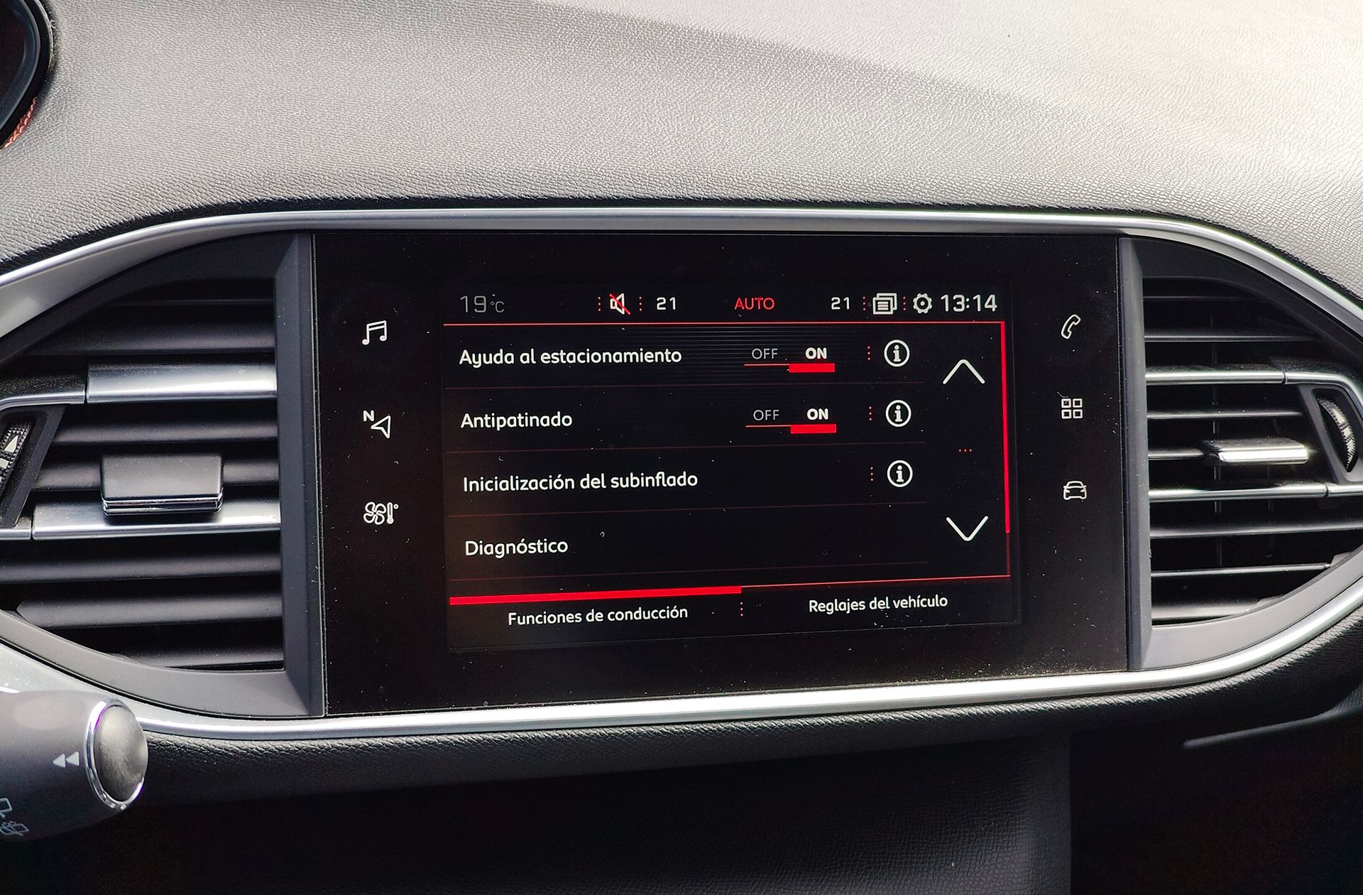 Peugeot 308 1.2 PureTech GT Line EAT8 - foto 12