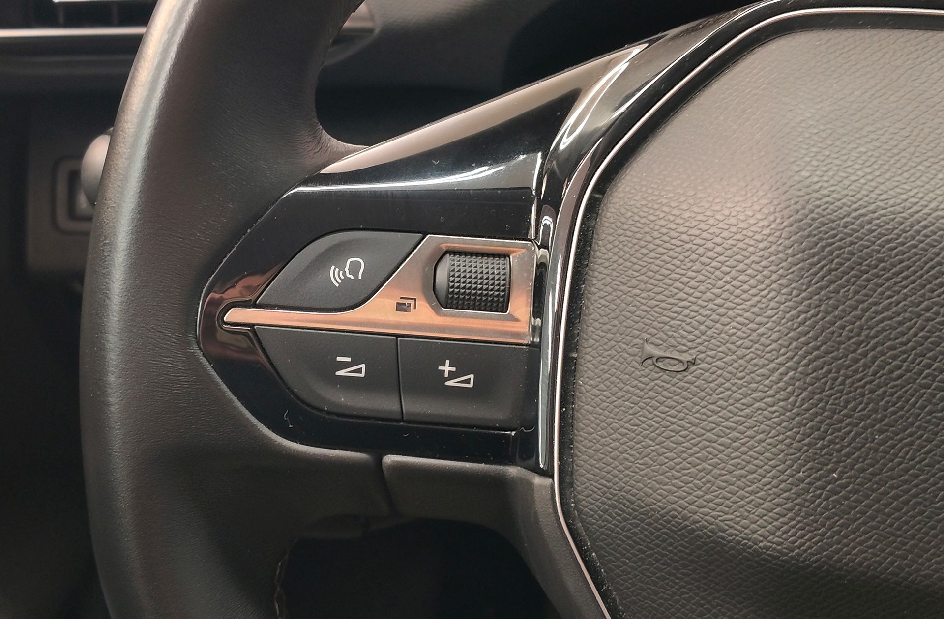 Peugeot 3008 BlueHDi 130 Active - foto 24