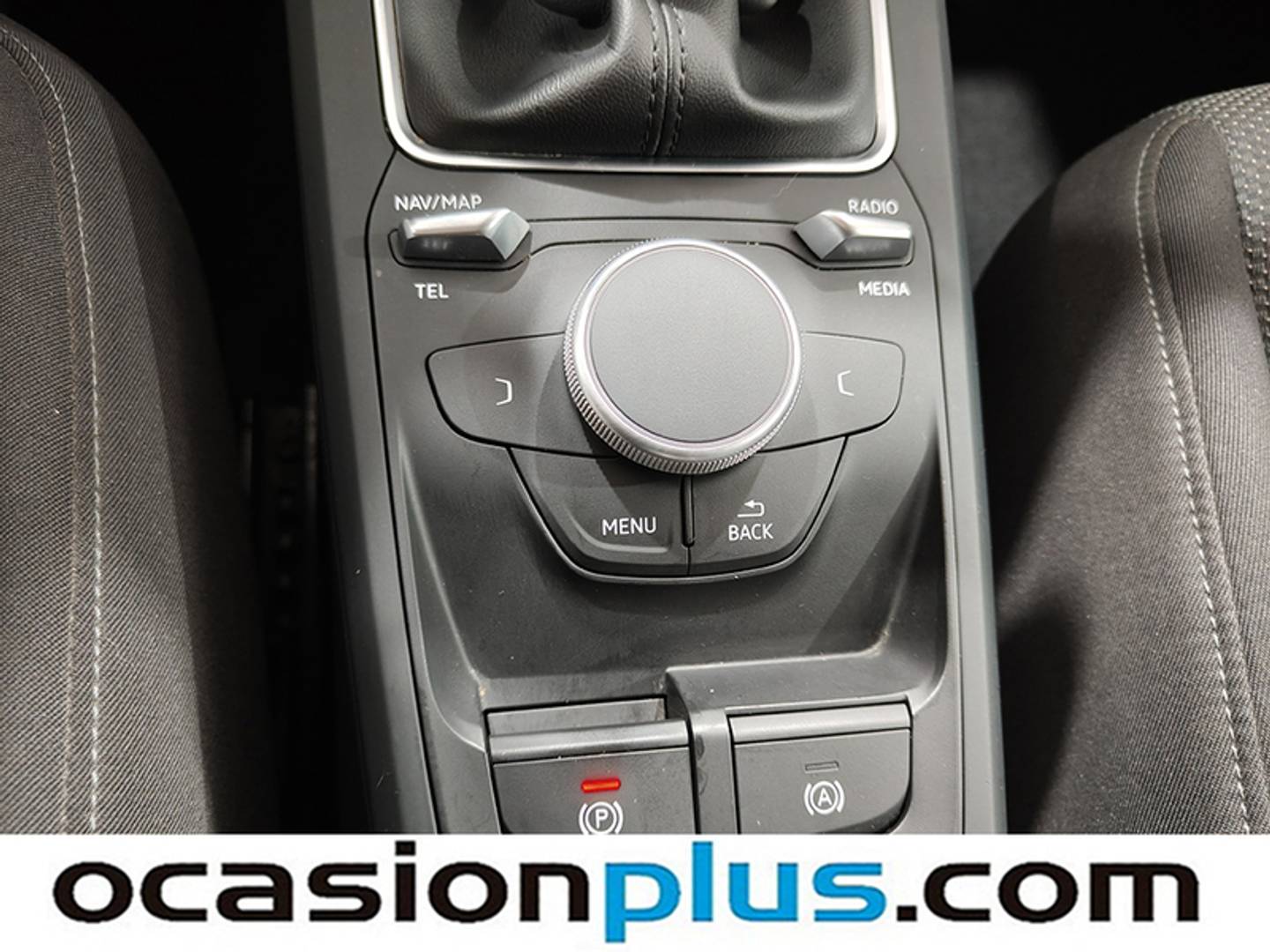 Foto Audi Q2 Audi Q2 design edition 1.6 TDI (116 CV)