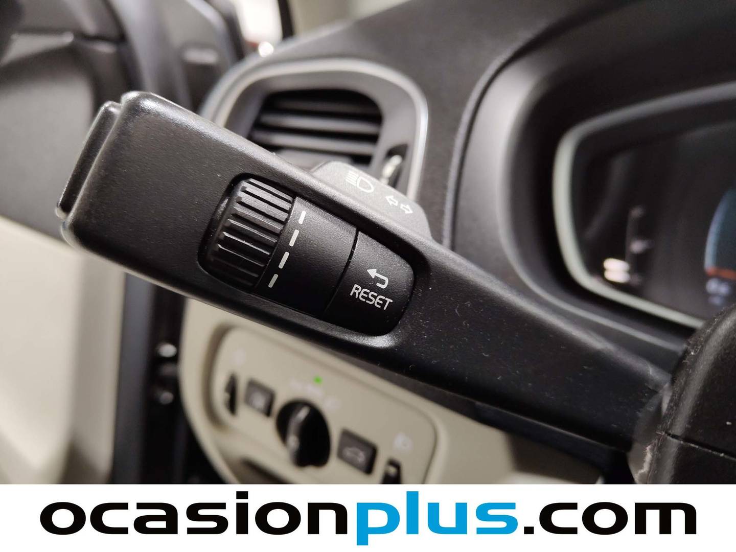 Foto Volvo V40 Volvo V40 D2 Kinetic (120 CV)