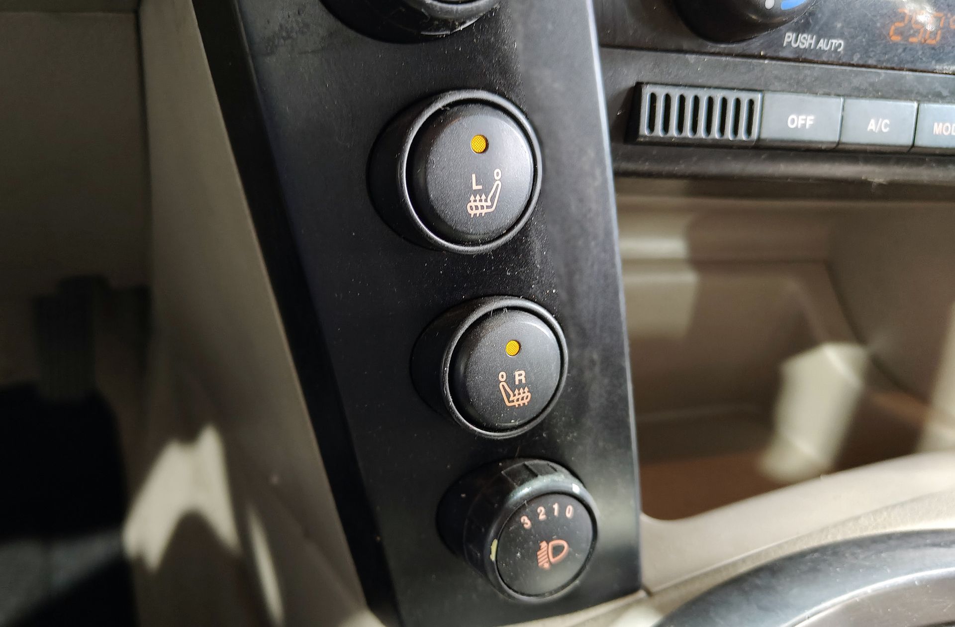SsangYong Kyron 200 Xdi Limited - foto 7