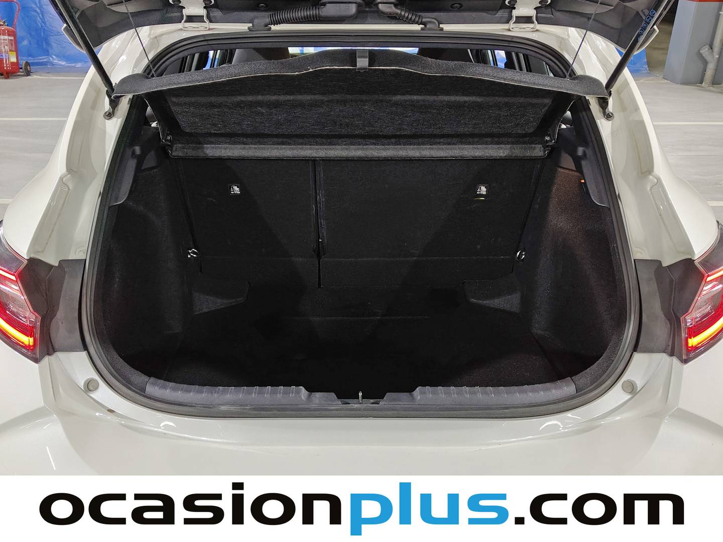 Fotos maletero Toyota Corolla Toyota Corolla 125H Active E-CVT (122 CV)