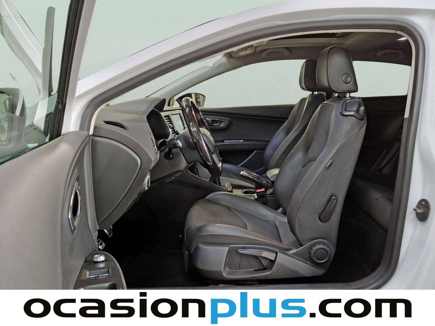 Foto asientos delanteros Seat León Seat León SC 2.0 TDI S&S FR (184 CV)