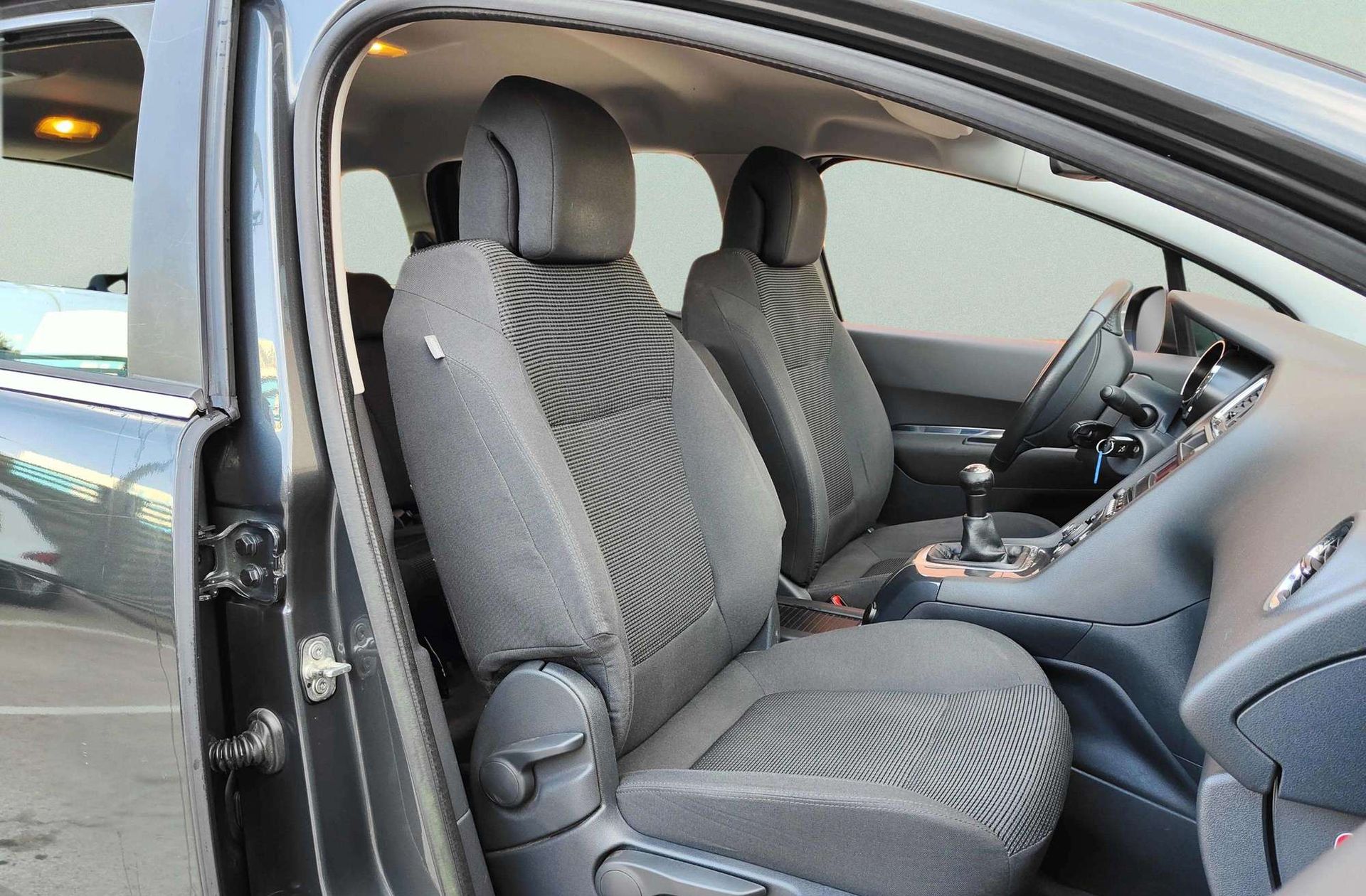 Peugeot 5008 Active VTi 7 plazas - foto 17