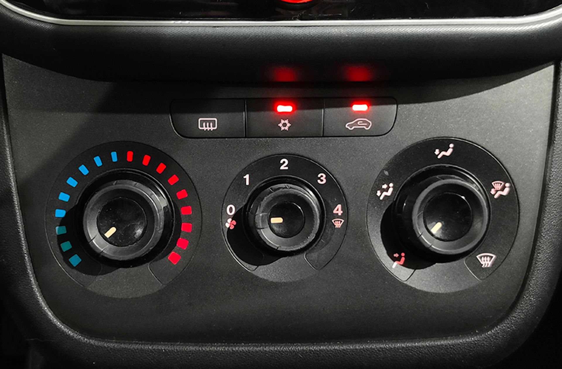 Fiat Punto Evo 1.3 MultiJet Active - foto 25