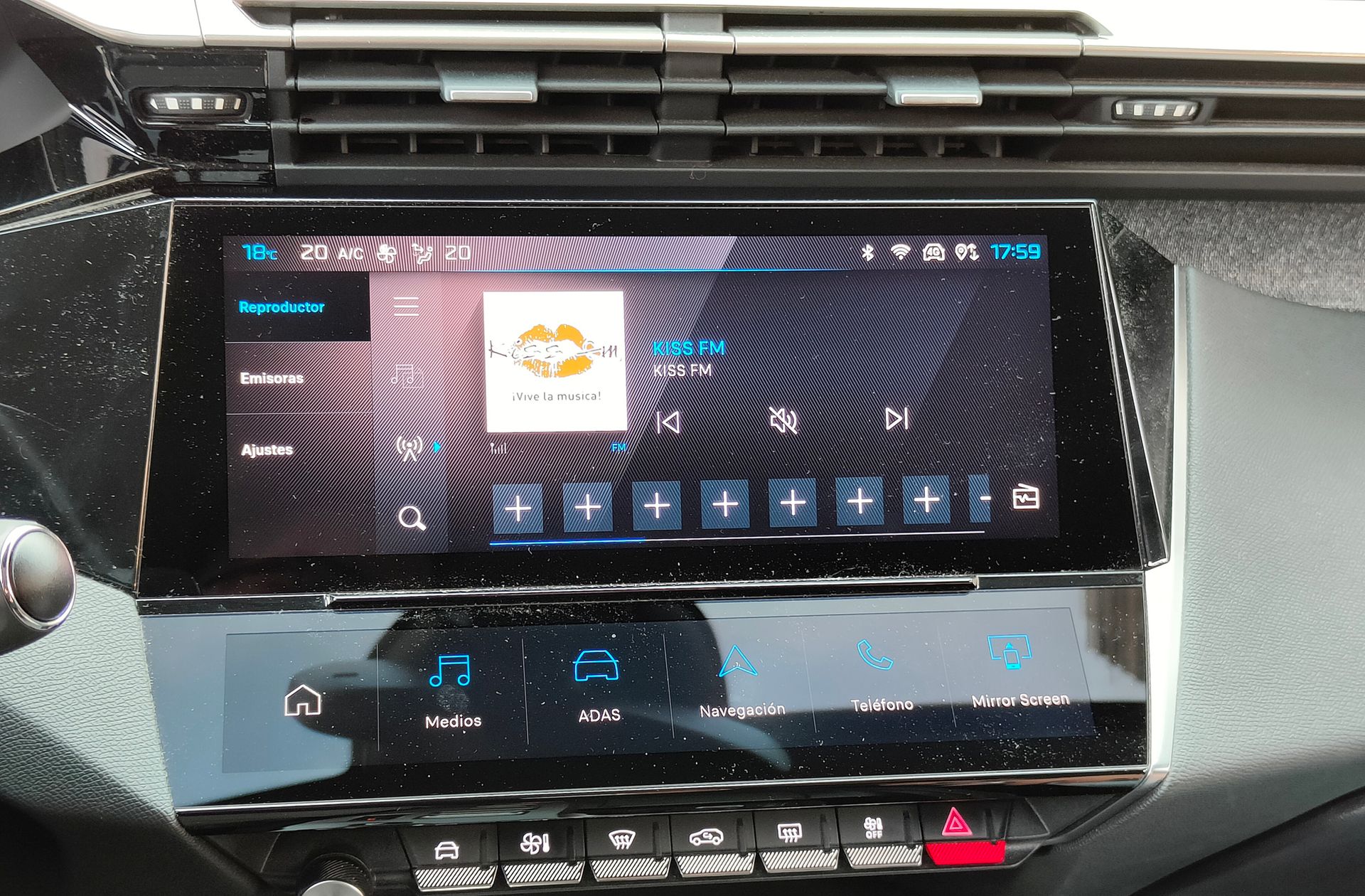 Peugeot 408 PHEV 180 Allure Pack e-EAT8 - foto 32