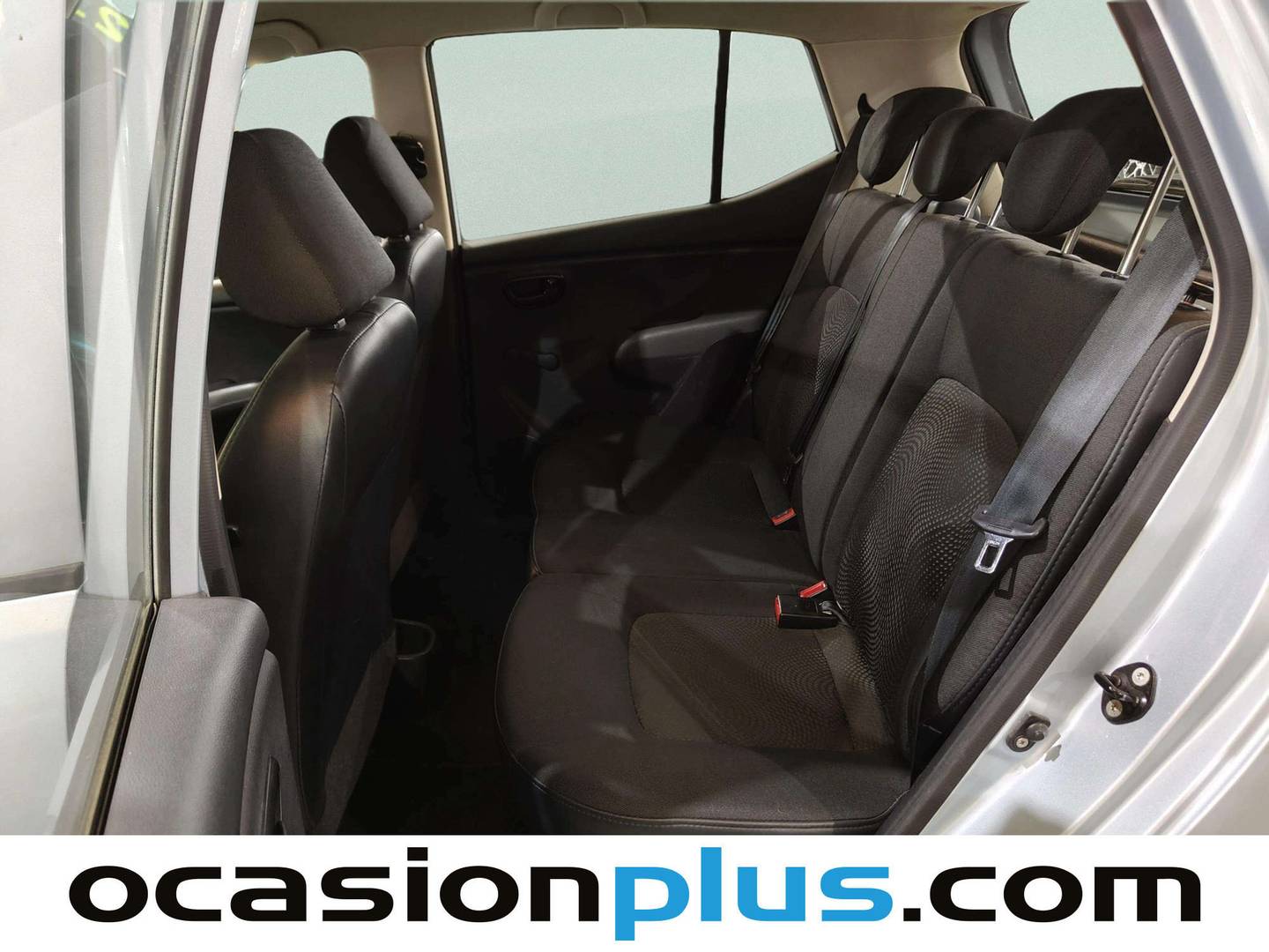 Foto asientos traseros Hyundai i10 Hyundai i10 1.1 Classic (69 CV)