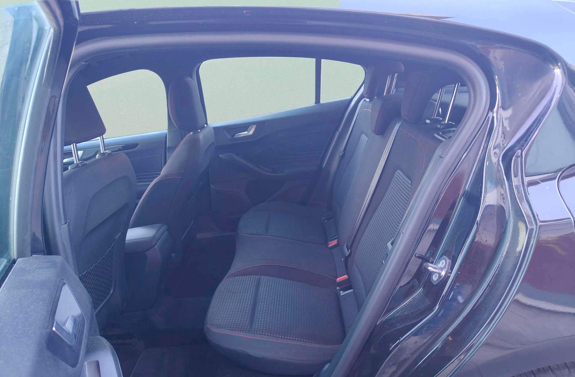 Ford Focus 1.0 EcoBoost MHEV ST-Line - foto 11