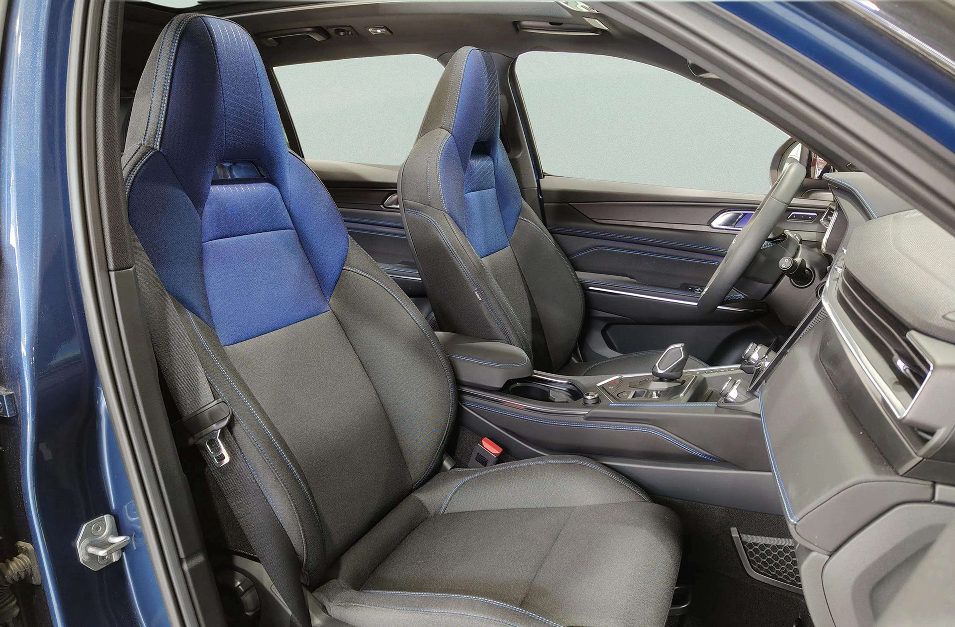 Lynk & Co 01 1.5 PHEV - foto 26