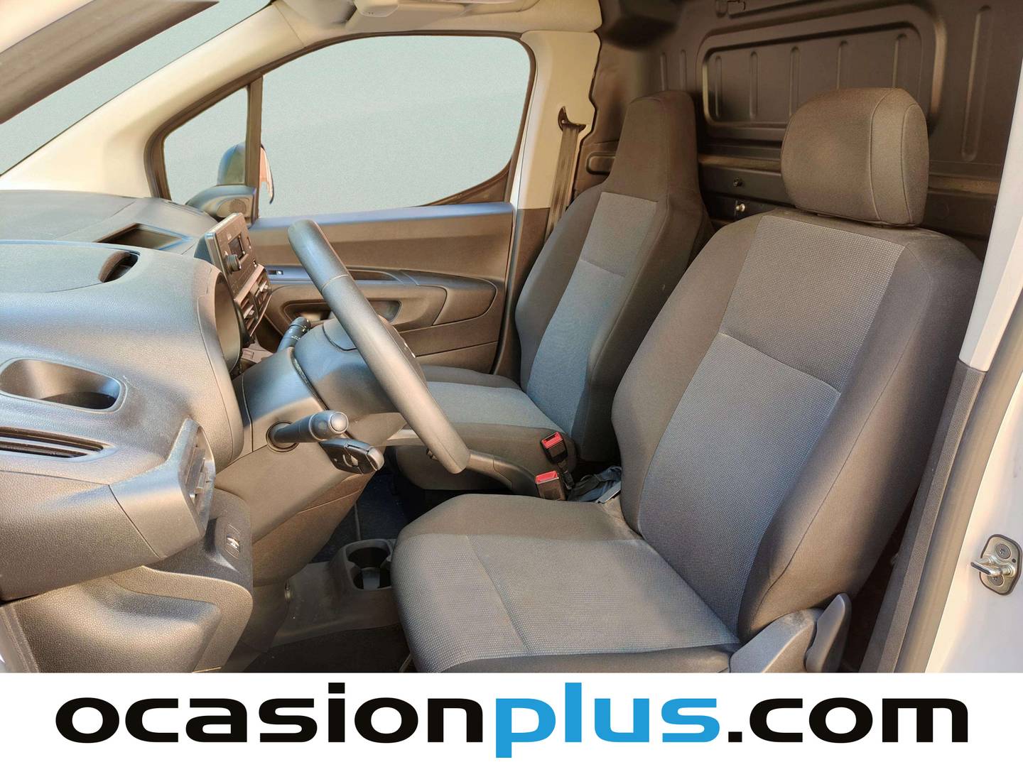 Foto asientos delanteros Citroën Berlingo Citroen Berlingo Furgon BlueHDi 100 Talla M (100 CV)