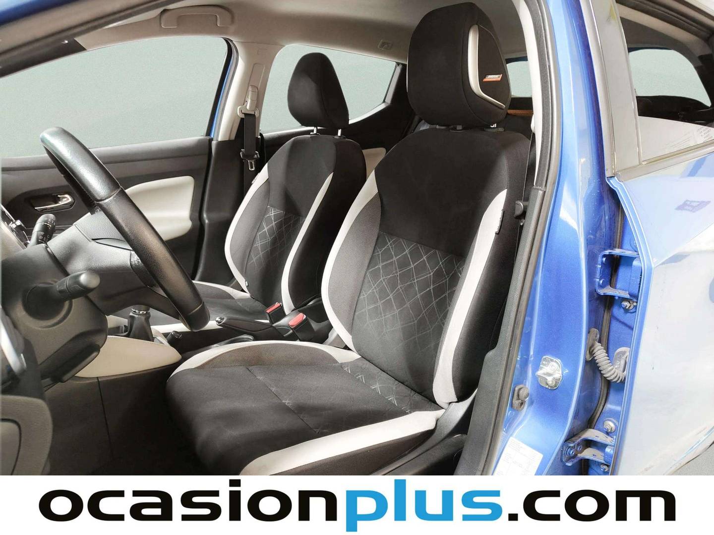 Foto asientos delanteros Nissan Micra Nissan Micra 1.5 dCi S&S N-Connecta (90 CV)