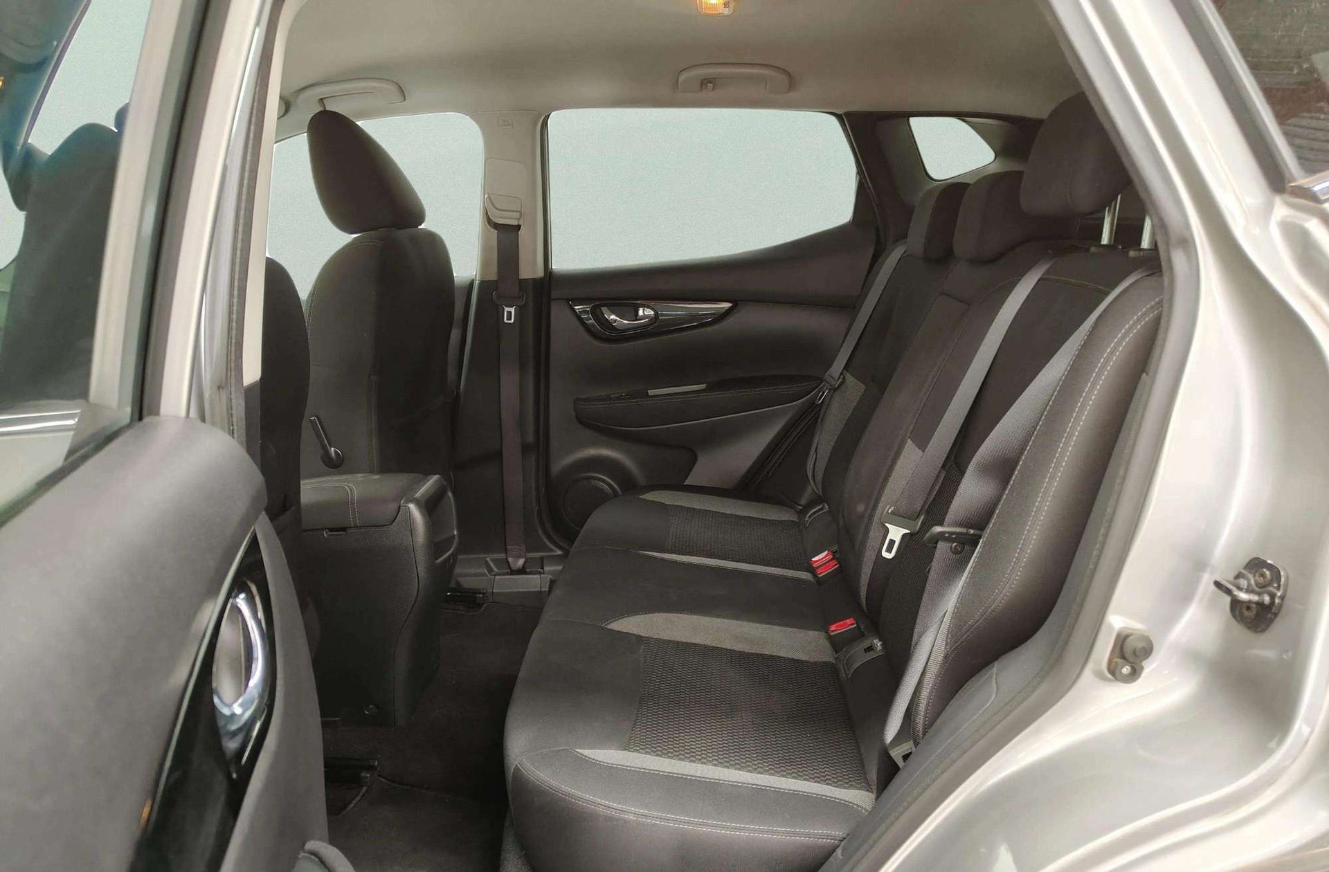 Nissan Qashqai DIG-T 115 N-Connecta 4x2 - foto 12