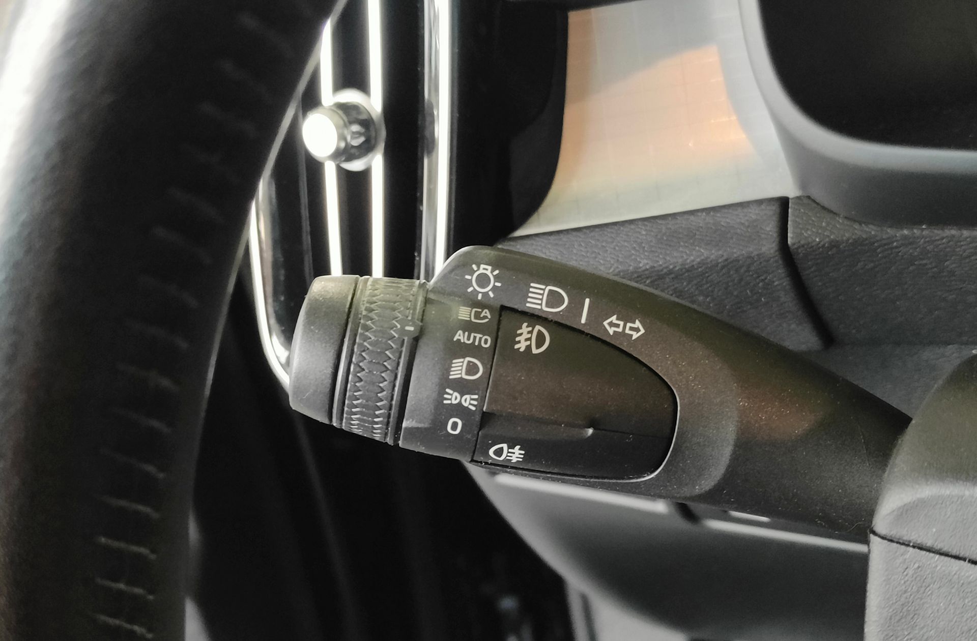 Volvo XC40 T3 Business Plus - foto 25