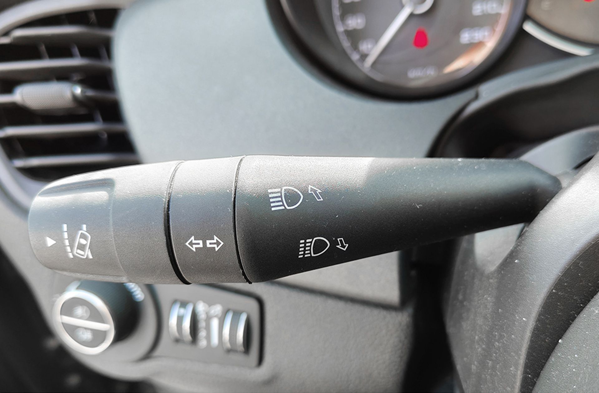 Fiat 500X 1.3 Firefly Cross T4 DCT - foto 25
