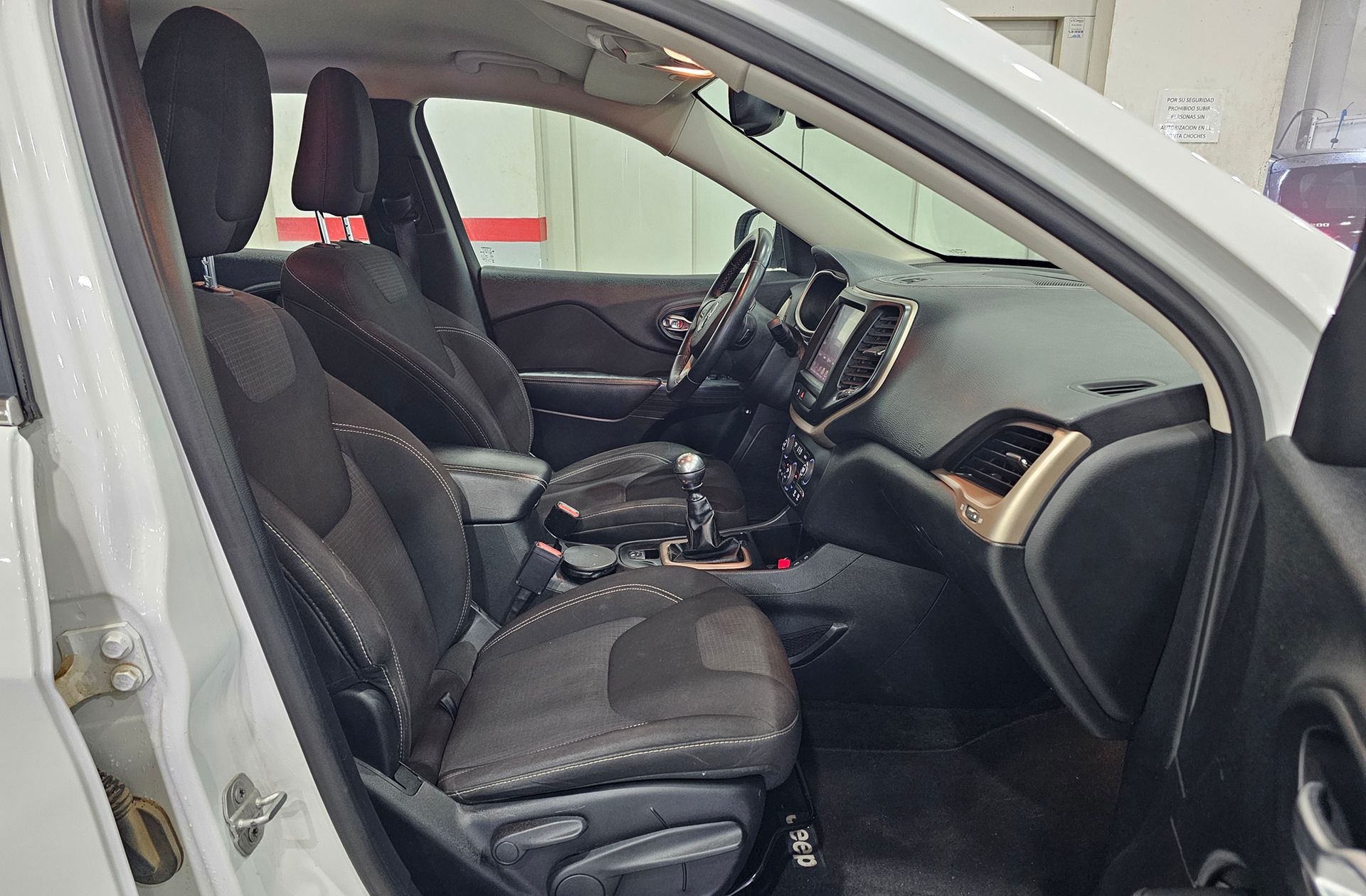 Jeep Cherokee 2.0 Diesel Longitude 4x2 - foto 19